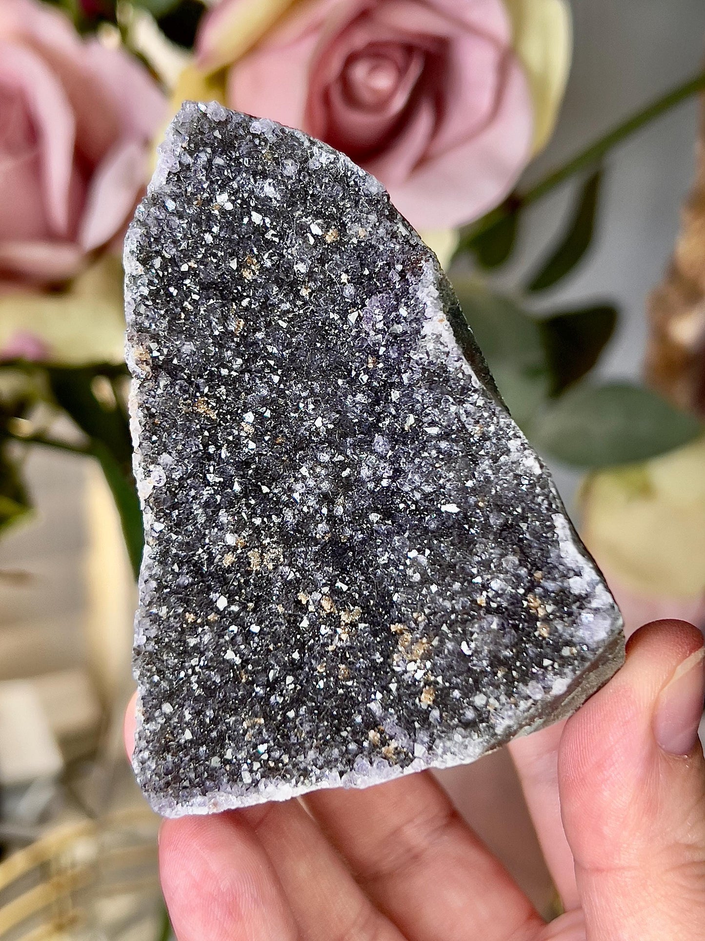 amethyst cutbase black tone freeform - 8cm(h) 5cm(w) 230g