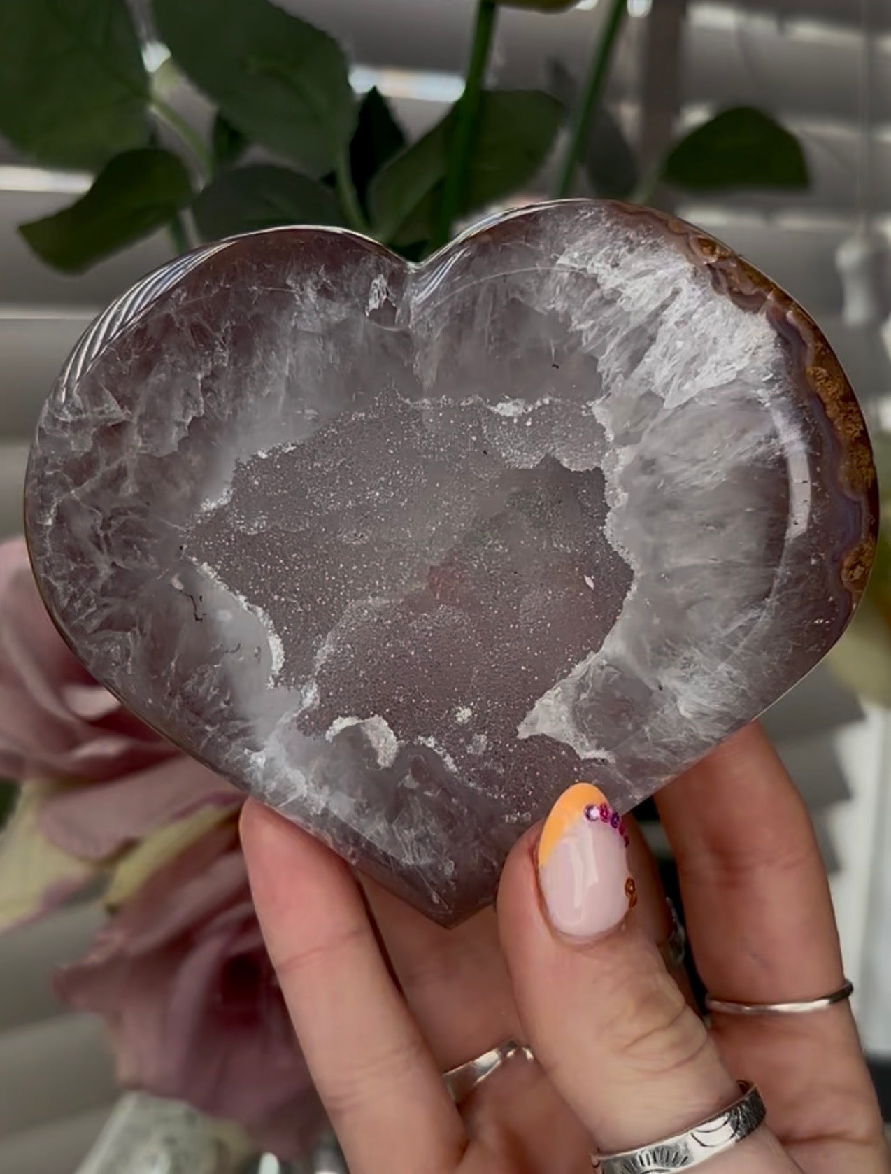 Beautiful, high grade, agate heart with druzy - stand included