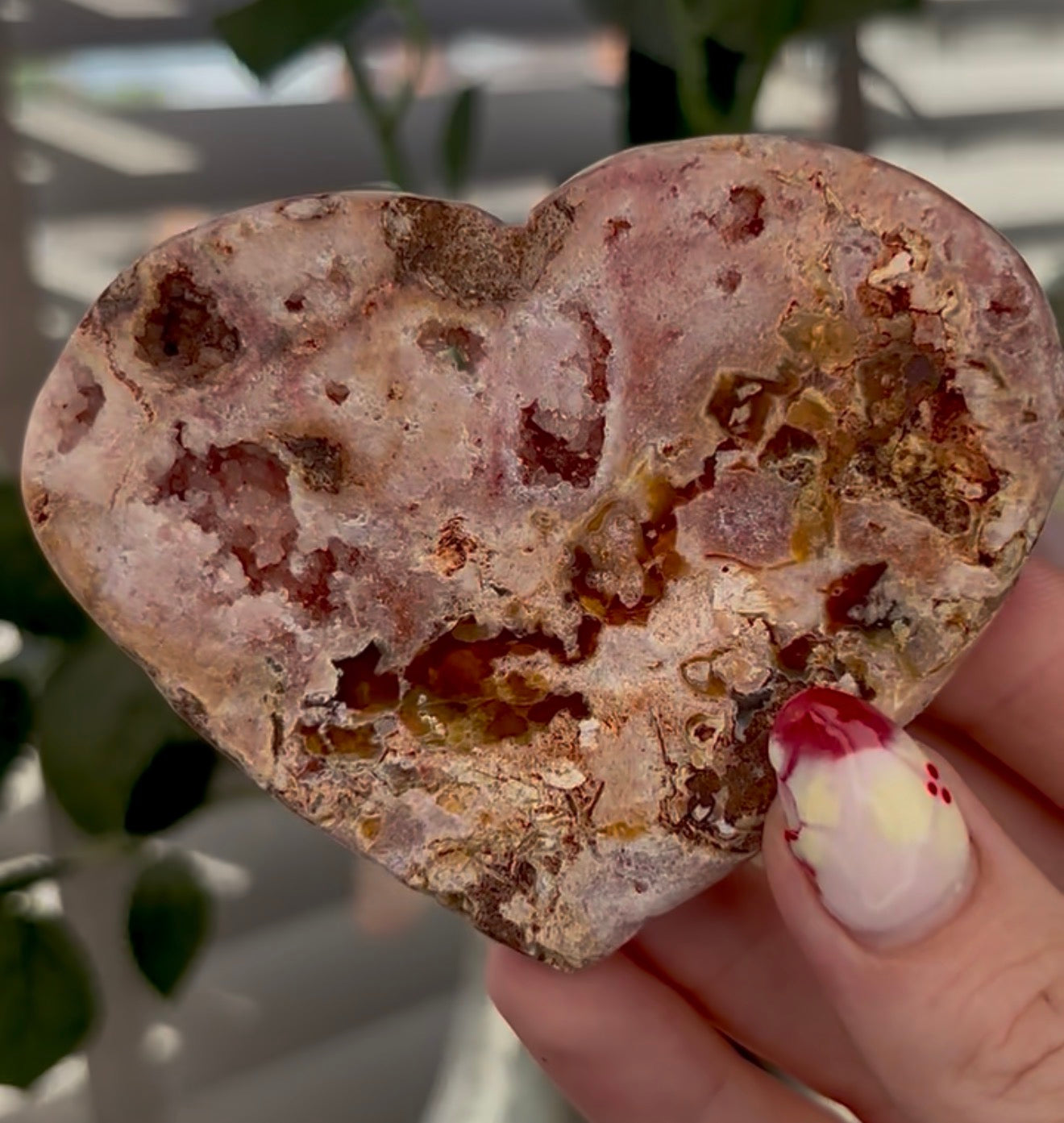 pink amethyst heart - comes with stand 8.6cm
