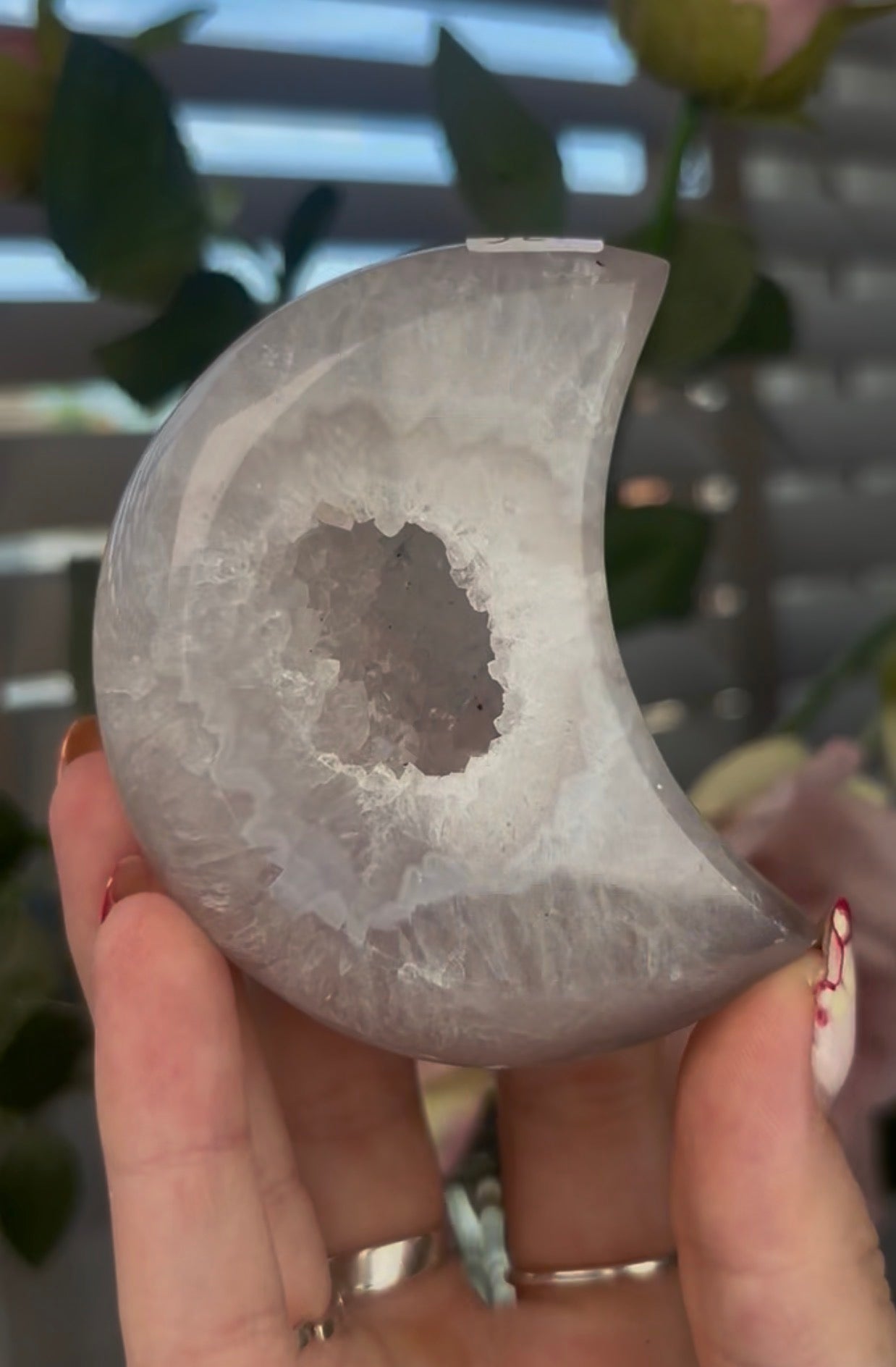 Beautiful, high quality, agate moon with druzy - stand included