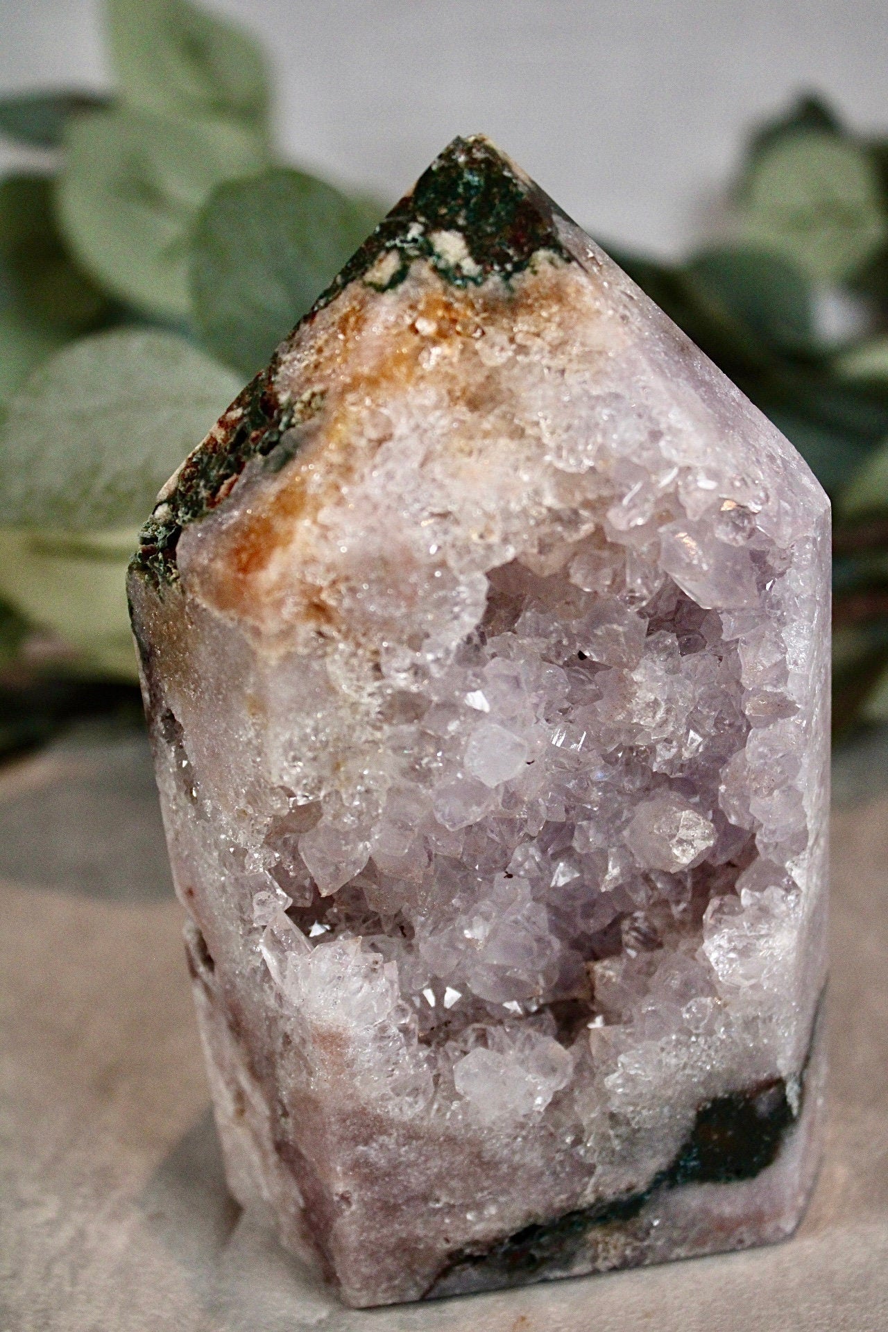 Large pink amethyst tower with green jasper - 955g 14cm (h)