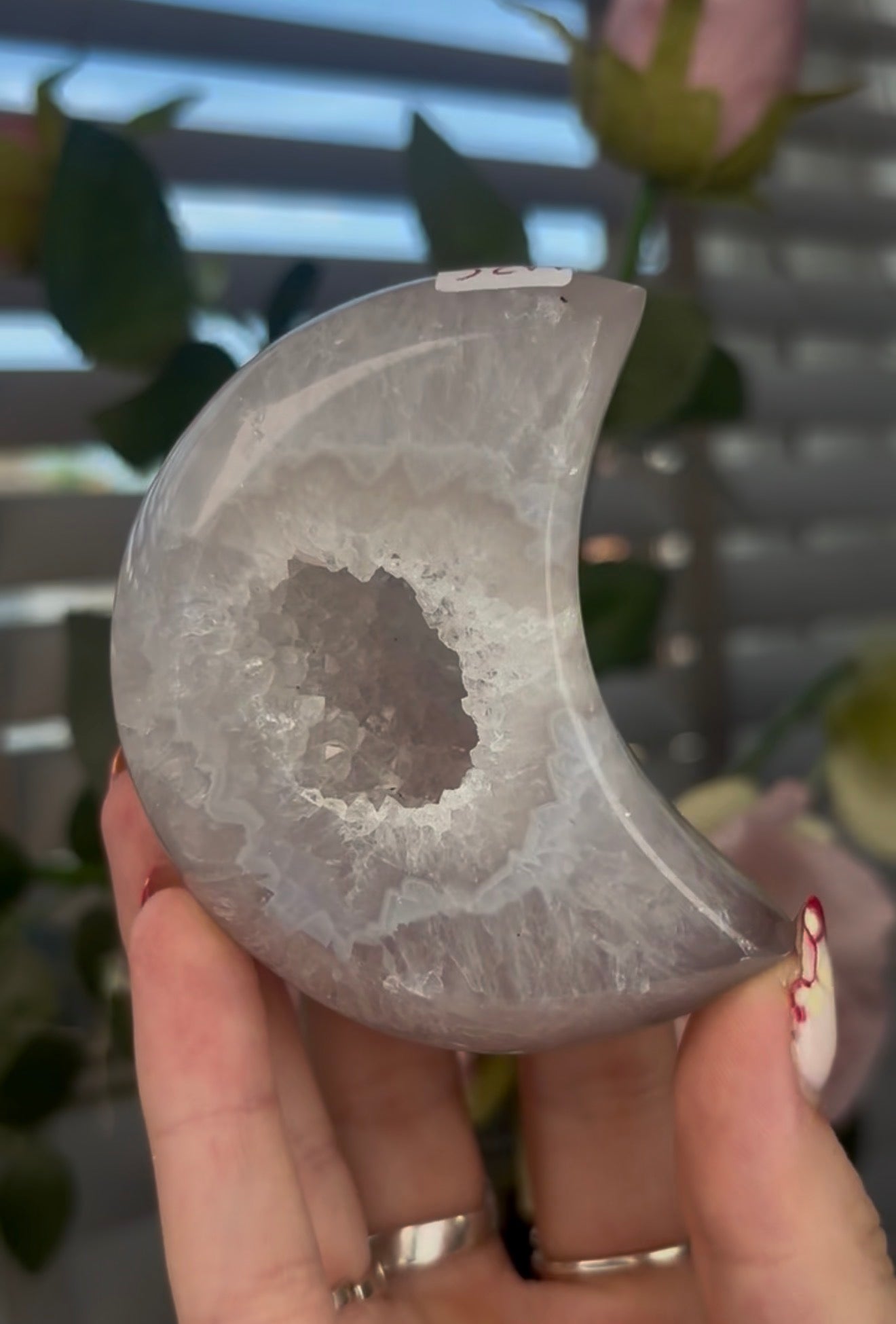 Beautiful, high quality, agate moon with druzy - stand included