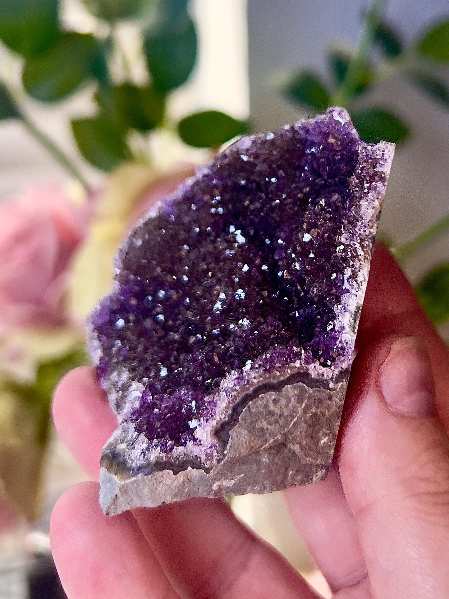 Berry toned amethyst cutbase freeform - 135g 7CM(h) 6cm(w)