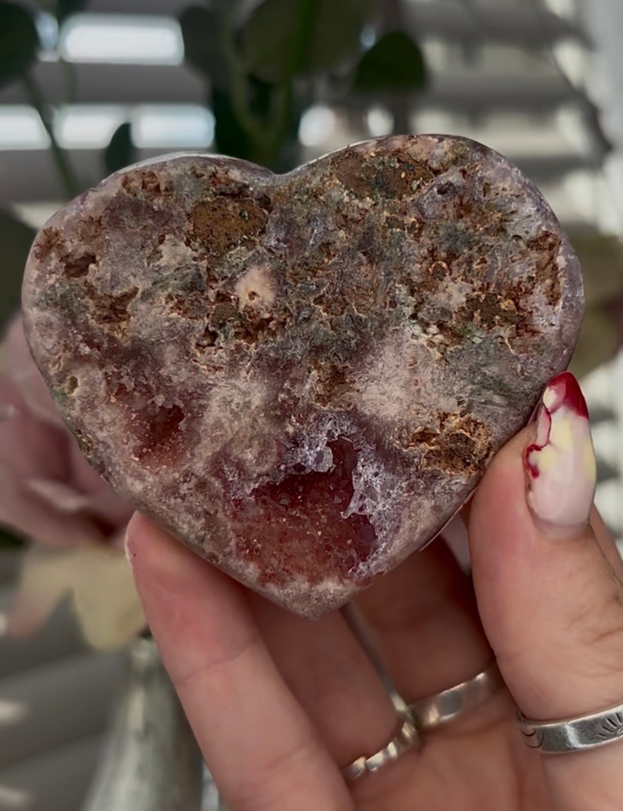 pink amethyst heart - comes with stand 7.2cm