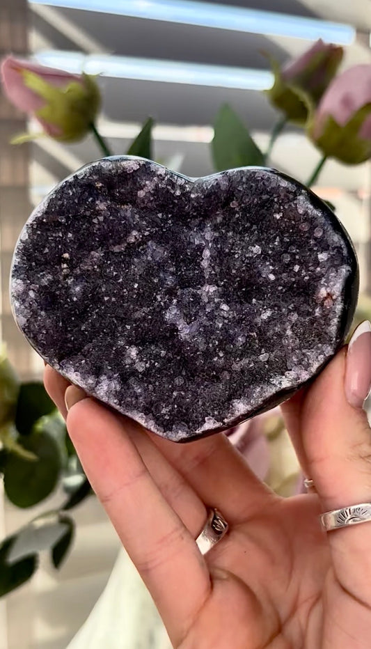 Uruguay amethyst heart - comes with stand