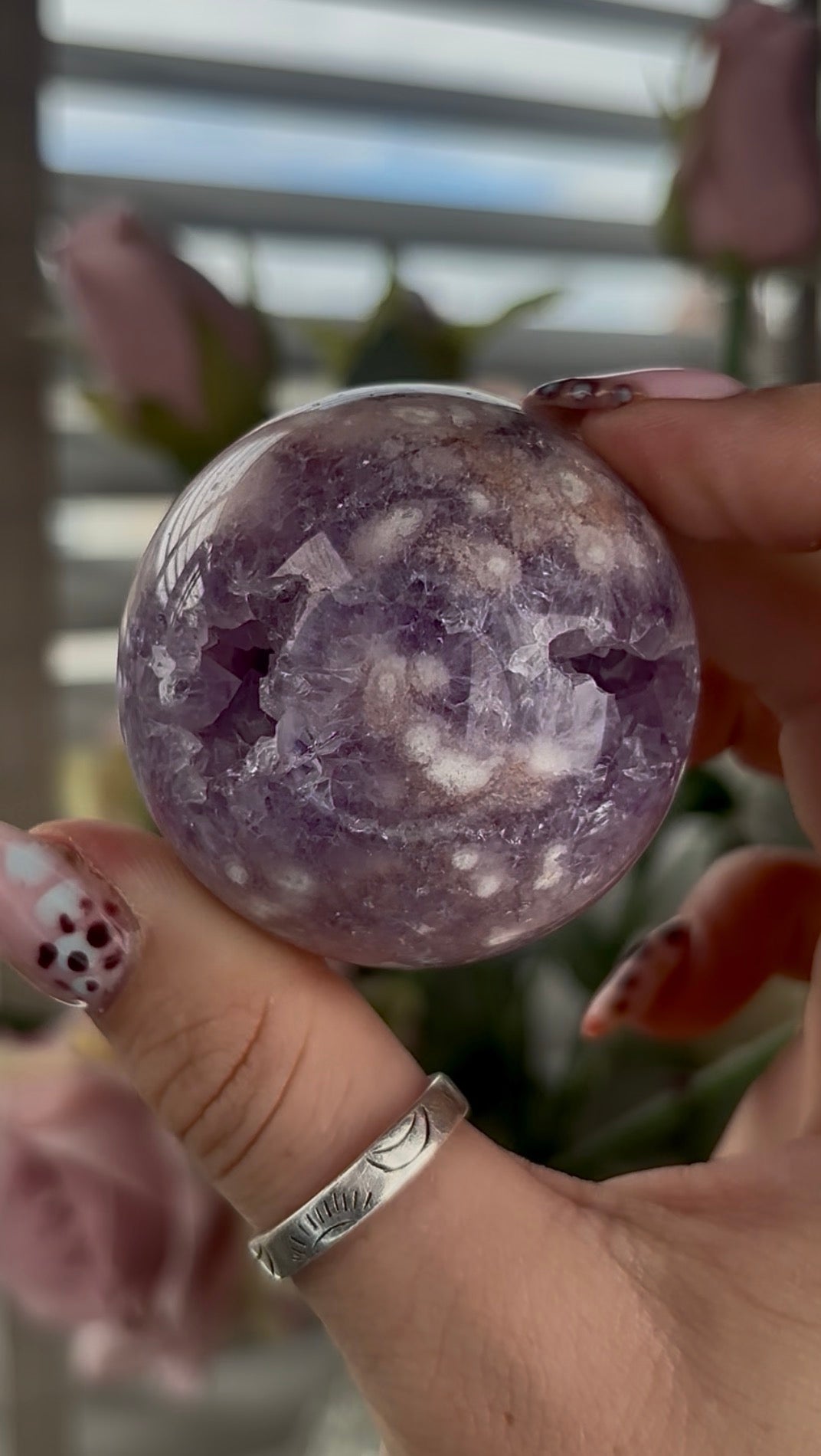High grade, amethyst Flower agate sphere with high clarity quartz - 5cm