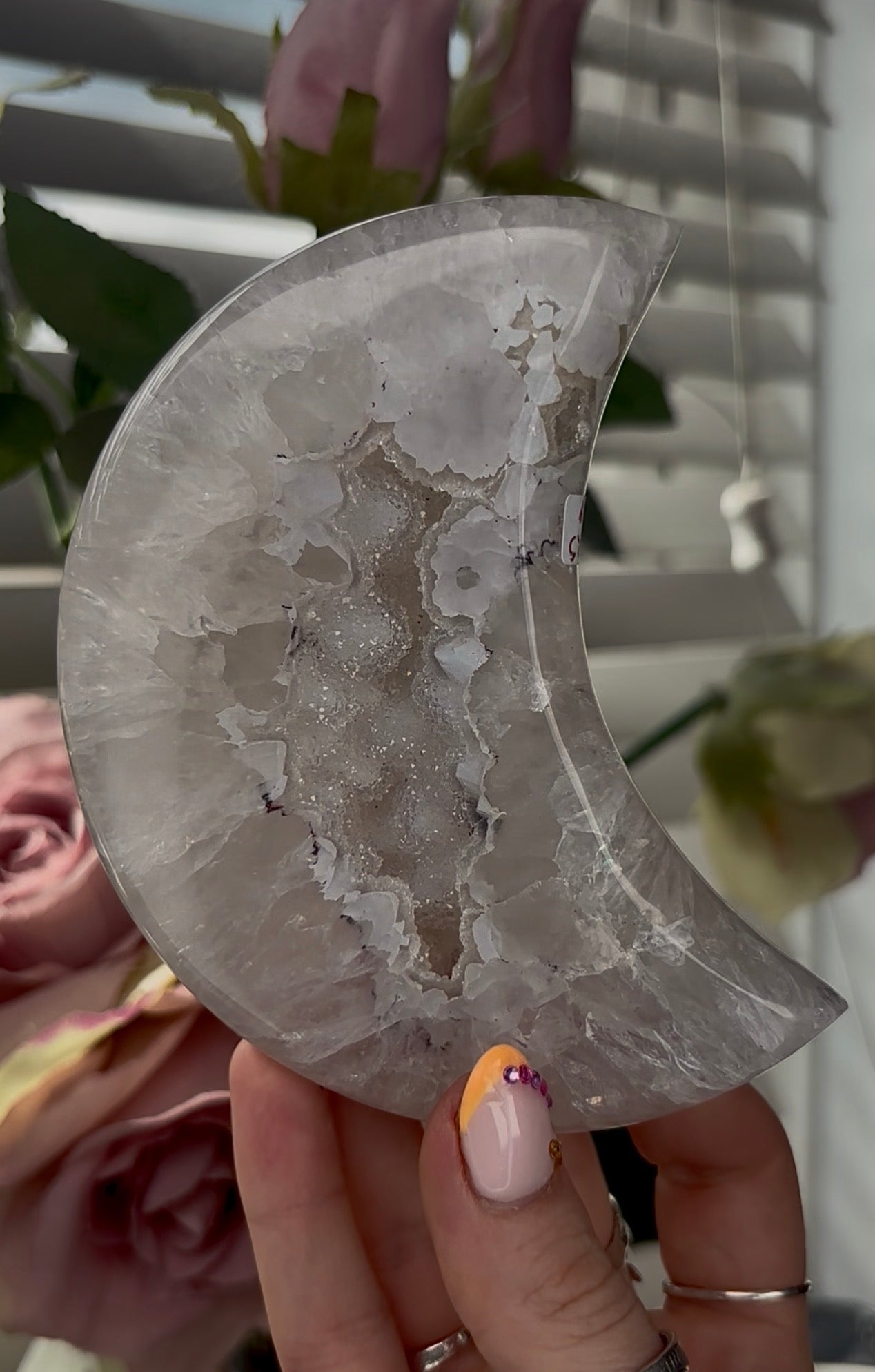 Beautiful, agate moon with druzy - stand included