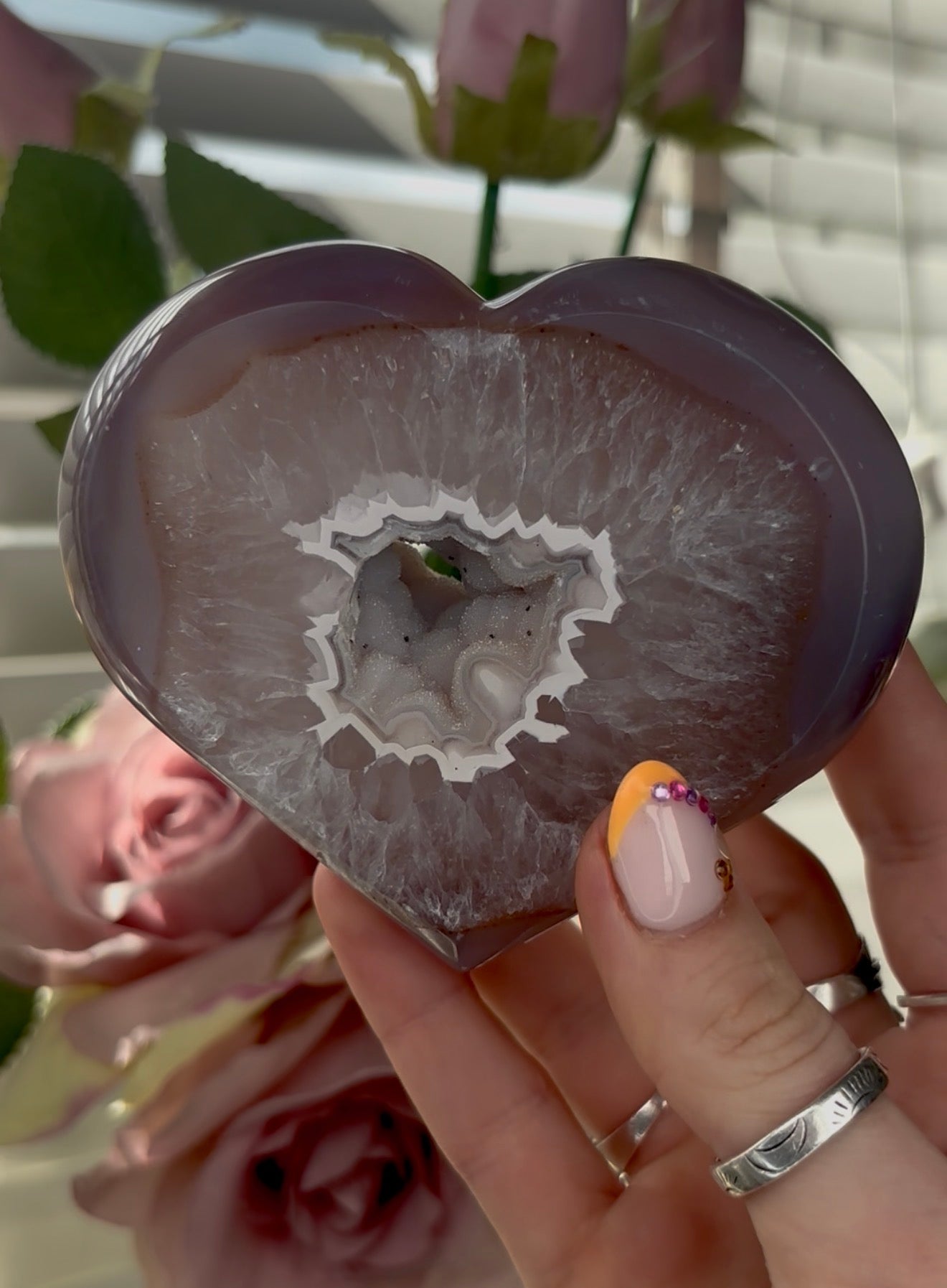 Beautiful, high quality, agate heart with druzy - stand included