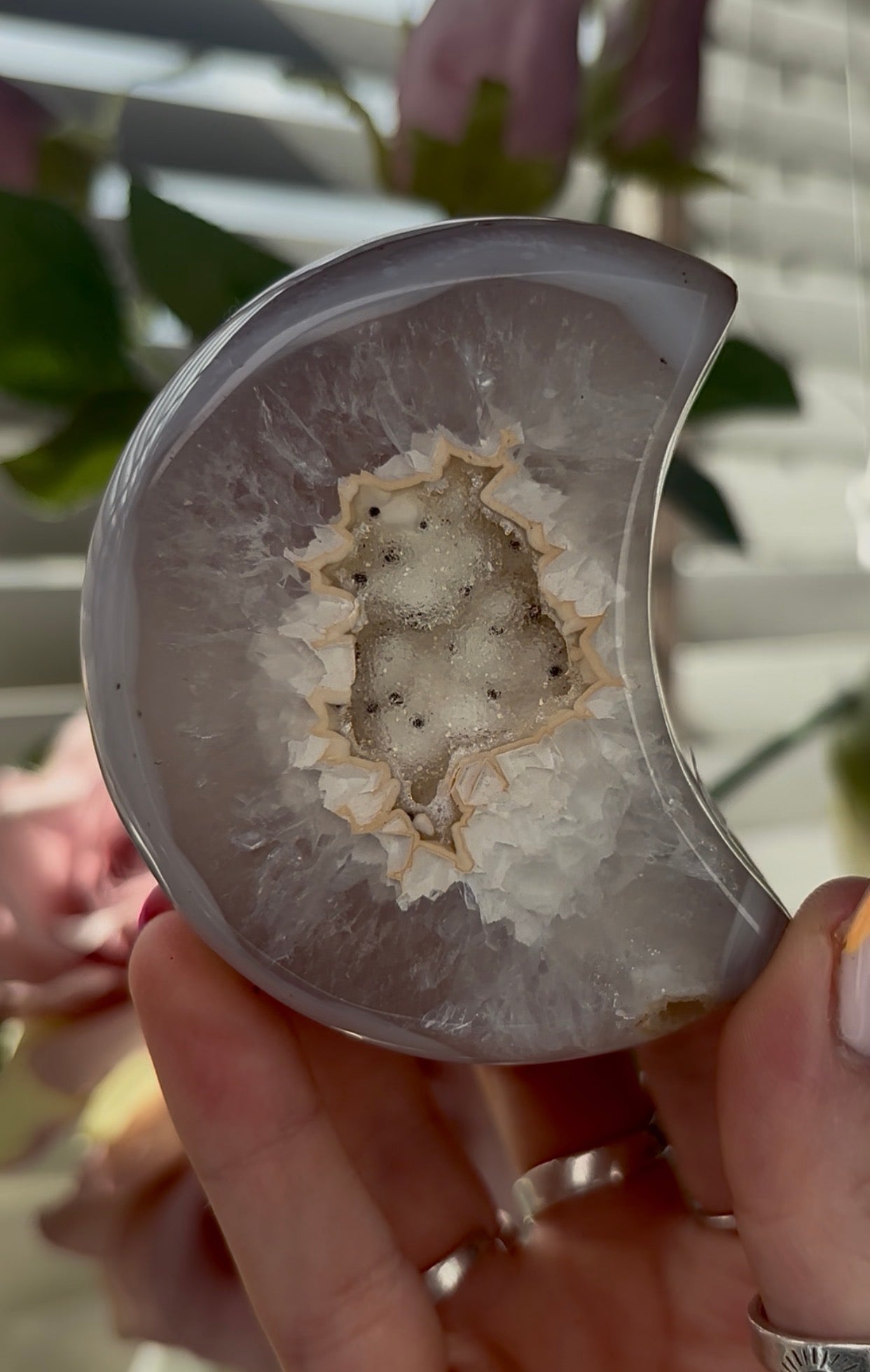 Beautiful, high quality, agate moon  with sugar druzy - stand included