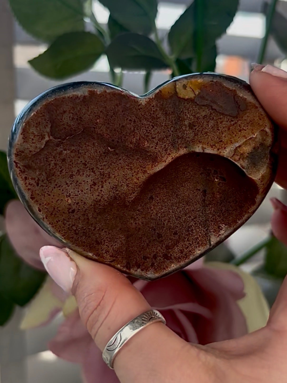 Uruguay, rainbow amethyst heart - comes with stand in purple berry tones