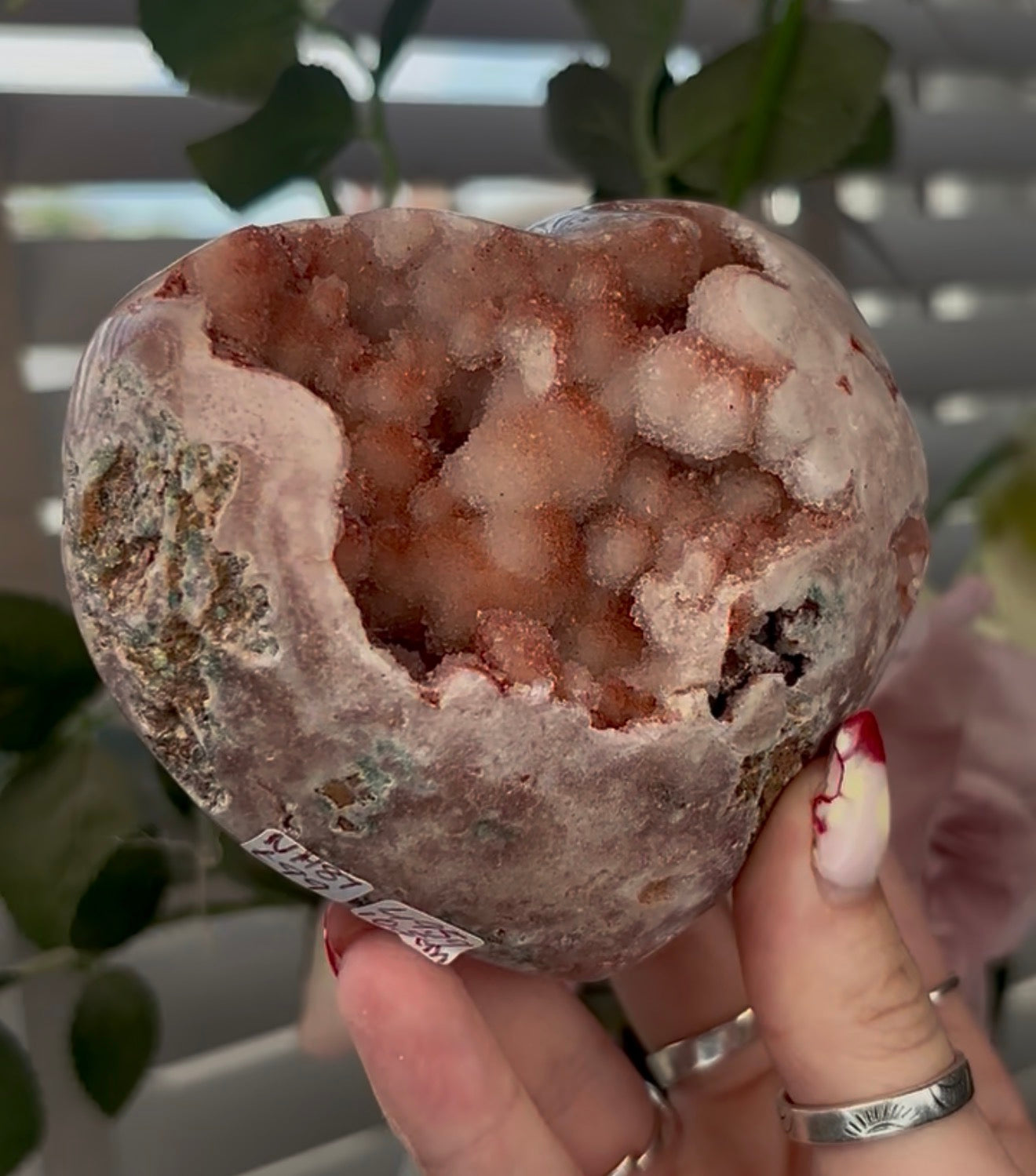 Hq bubble druzy, pink amethyst heart - comes with stand (10.5cm)
