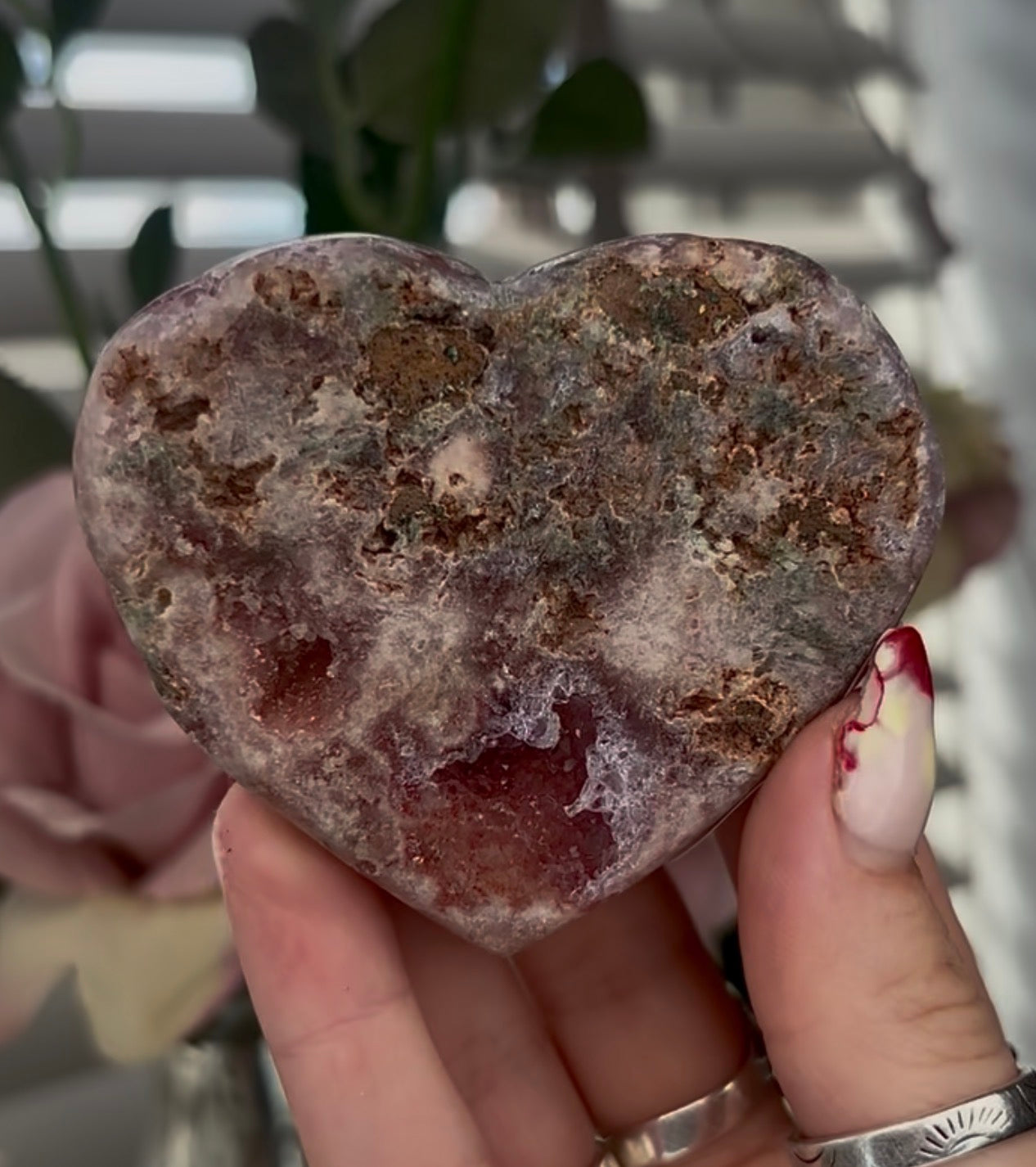 pink amethyst heart - comes with stand 7.2cm
