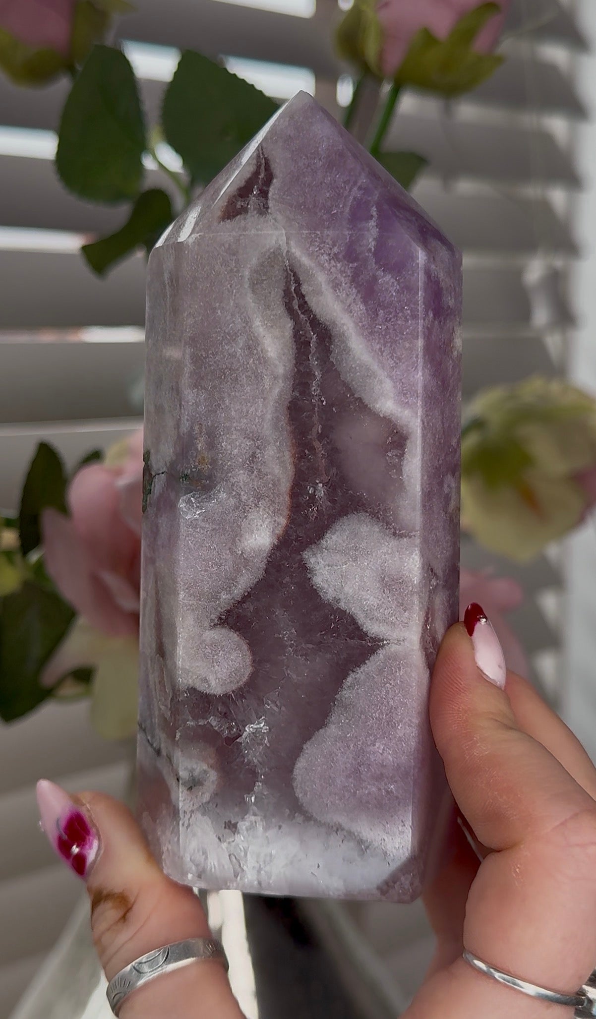 Hq Pink amethyst tower in lilac tones 14cm(h) 6cm(w)