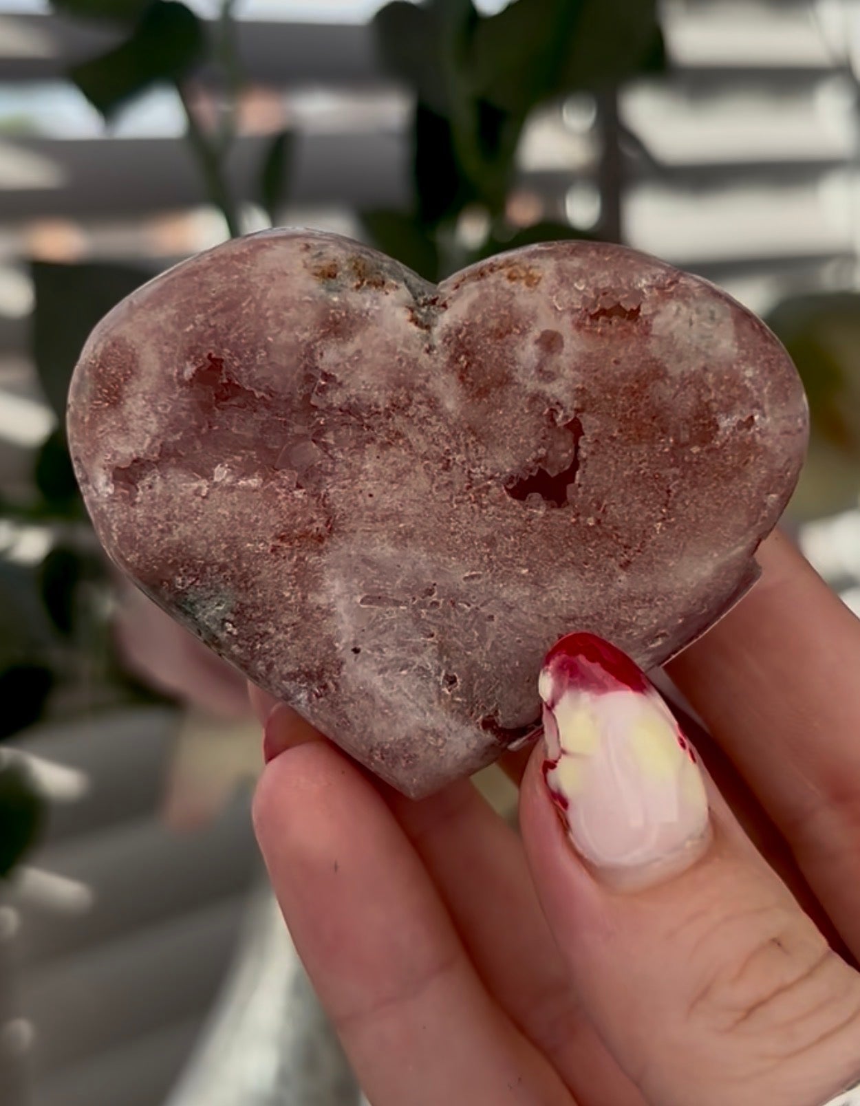 pink amethyst heart - comes with stand 6.4cm
