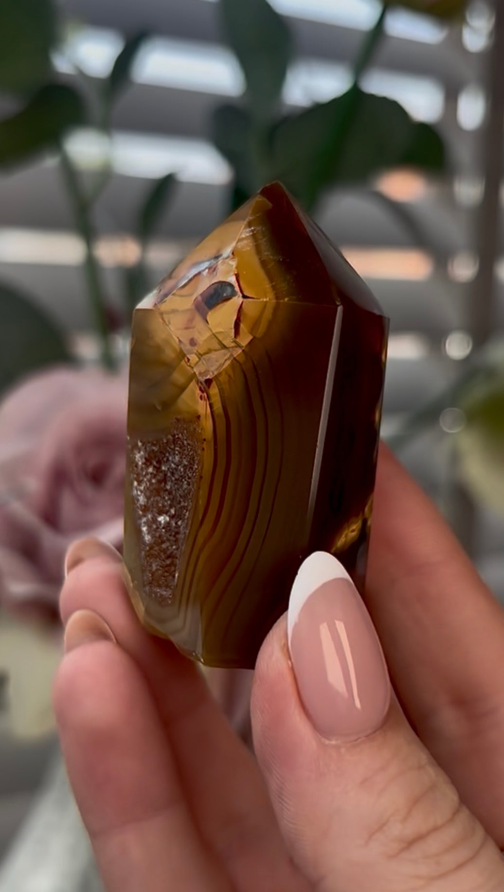 Beautiful, agate tower with druzy