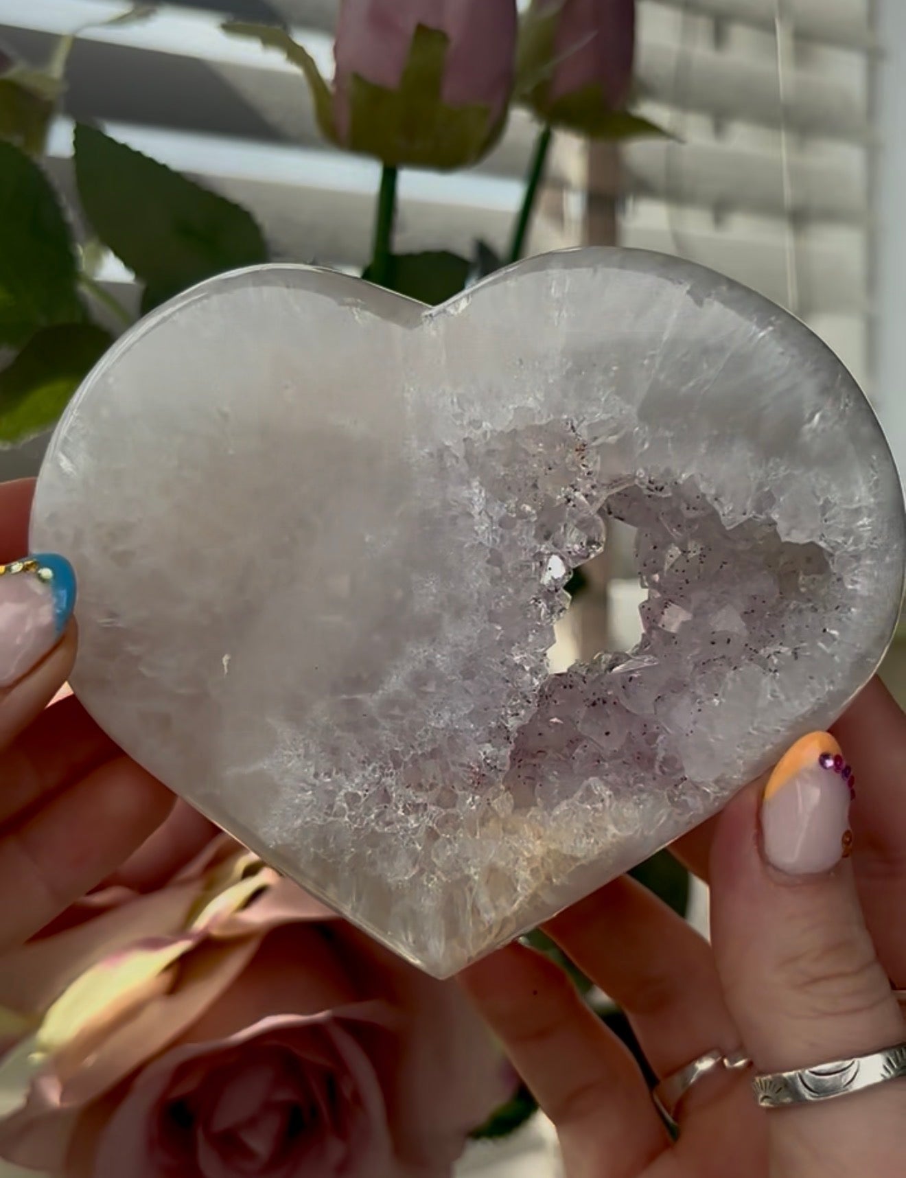 Beautiful, high quality, agate heart  with druzy - stand included