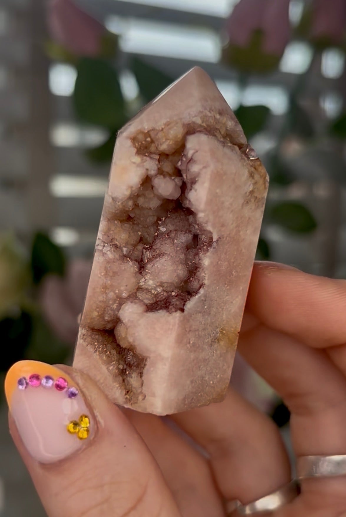 Beautiful, mini Pink amethyst tower