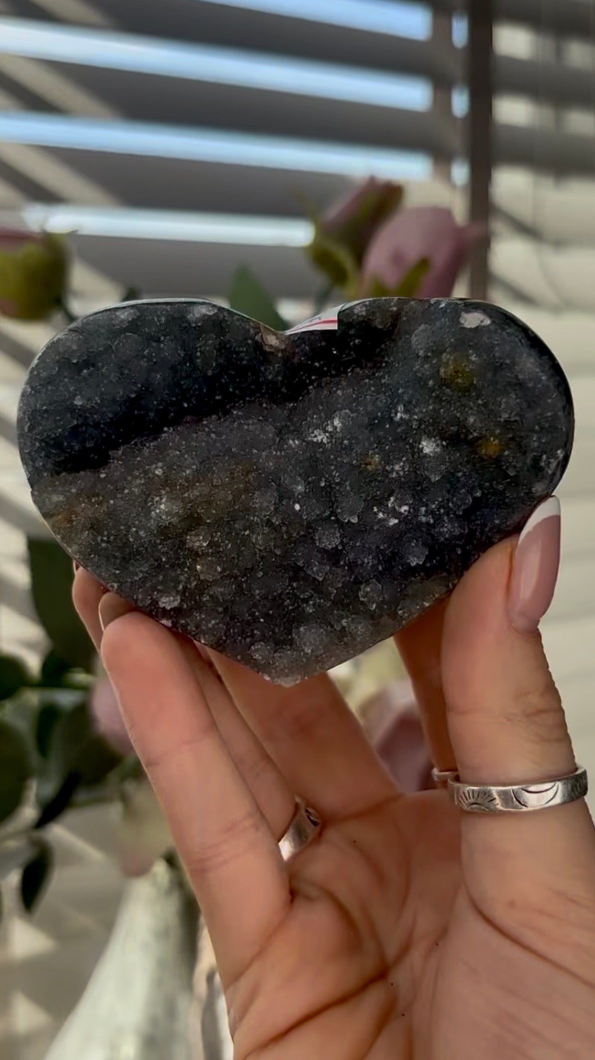 Uruguay amethyst heart - comes with stand