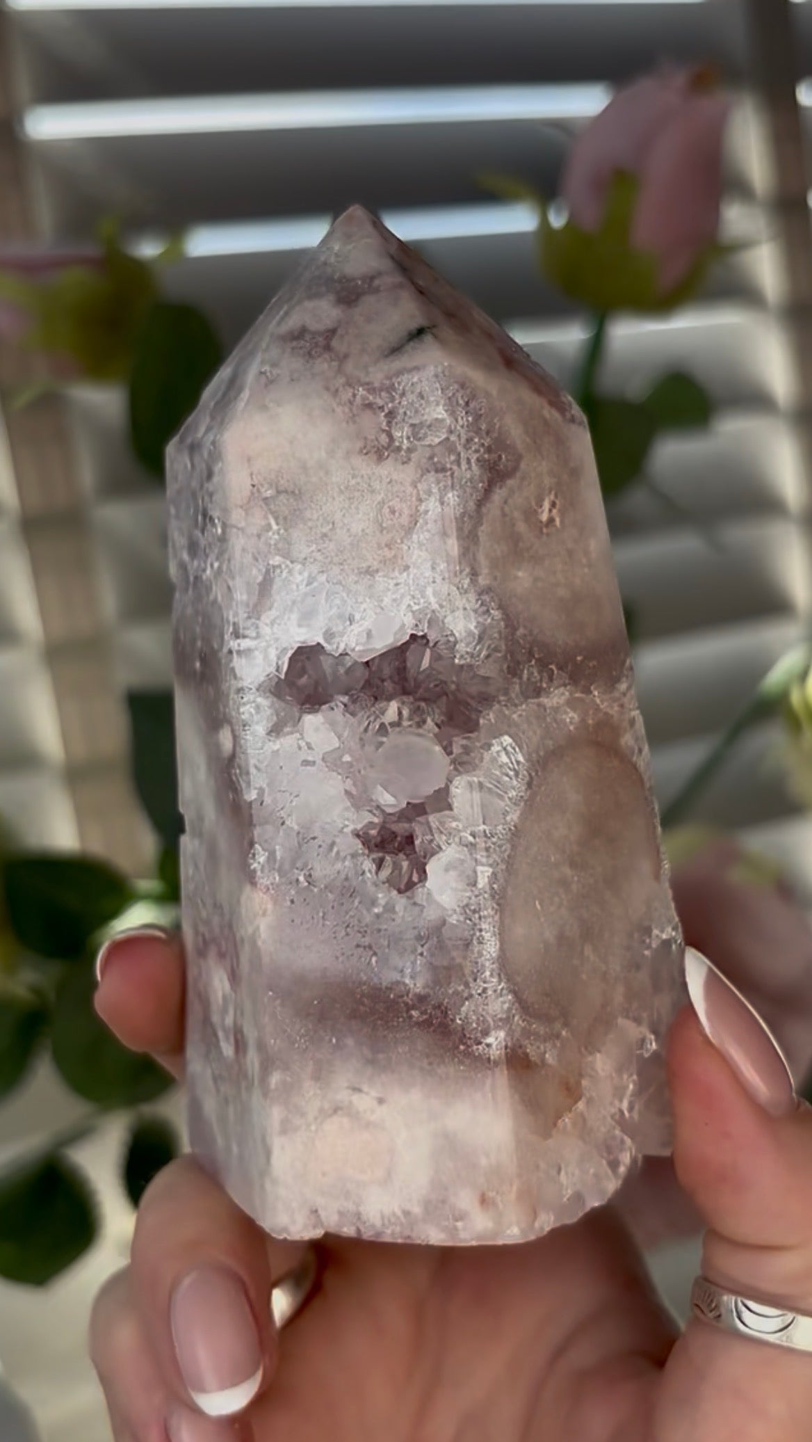 Beautiful, chunky Pink amethyst tower with lilac quartz 11.5cm(h) by 6.5cm(w)