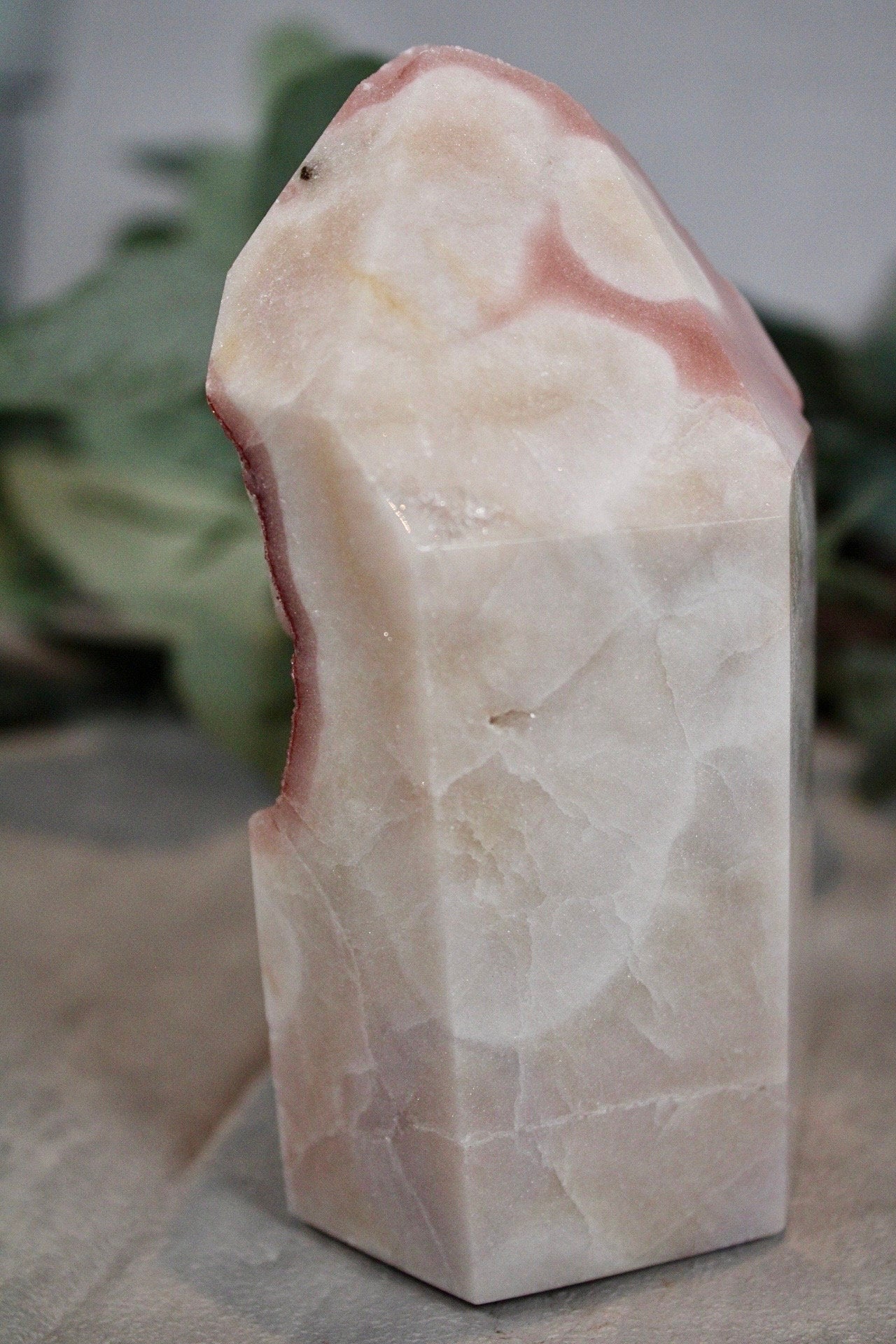 Stunning Pink amethyst tower with red druzy - 650g 11.5cm (h)