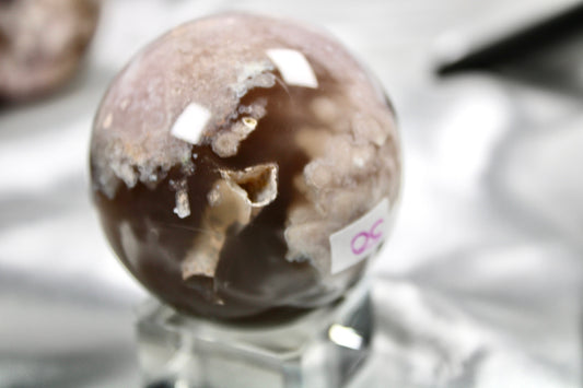 Flower agate sphere 215g 5cm