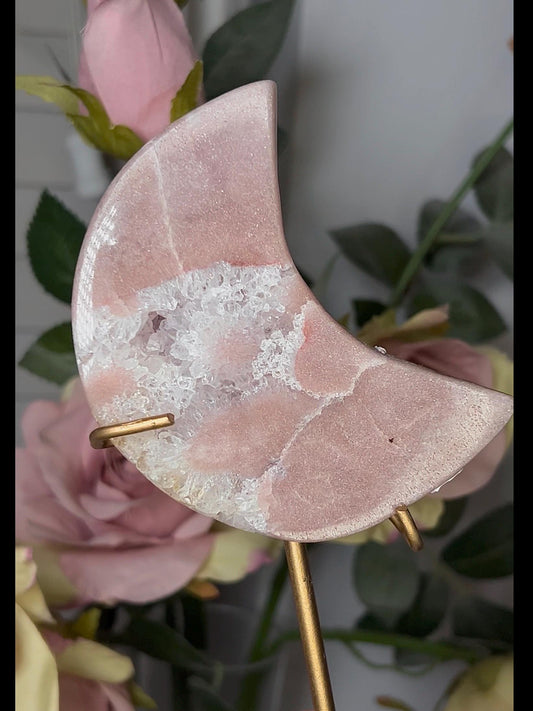 High grade, pink amethyst moon with quartz flowers and red hematite lining