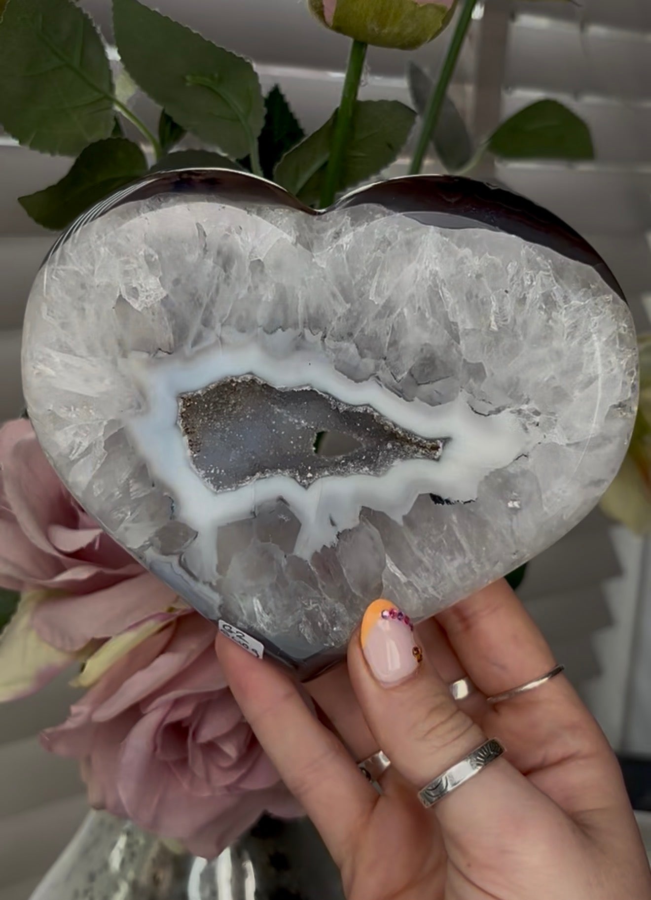 Beautiful, high grade, agate heart with druzy - comes with stand