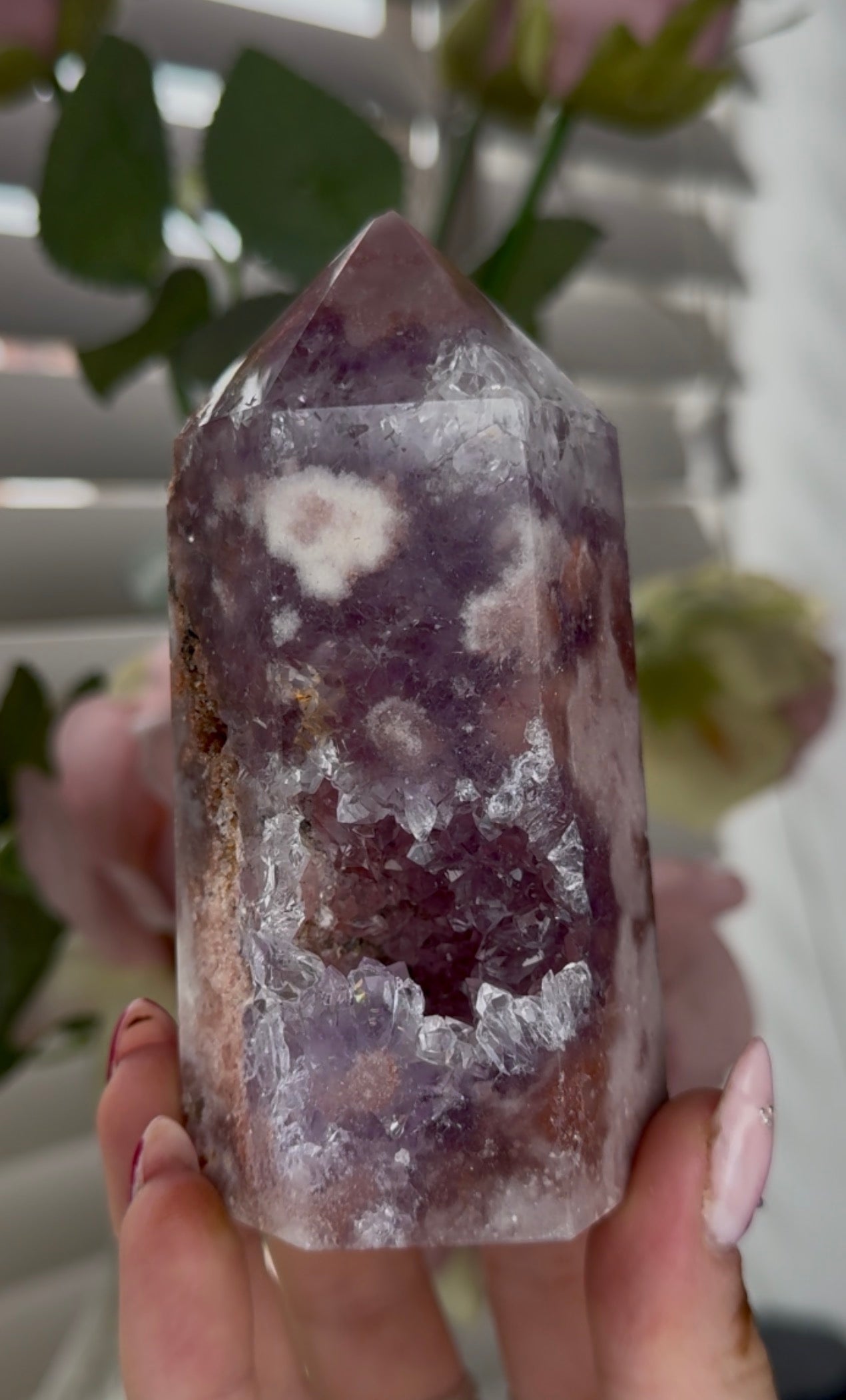 High quality Pink amethyst tower in purple & lilac tones 10.5(h) 5cm(w)