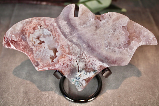 Stunning, high quality, multi coloured, pink amethyst bat carving 340g 15cm(W) 9cm(H)