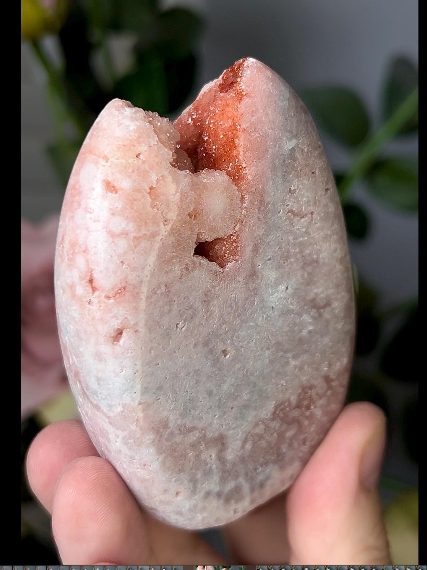 High grade, pink amethyst flame with vibrant peach sugar druzy top