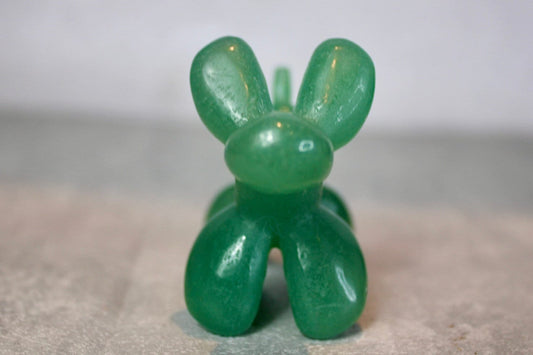 Green, strawberry quartz, balloon dog, carving 5.5 (h) 8cm (L)