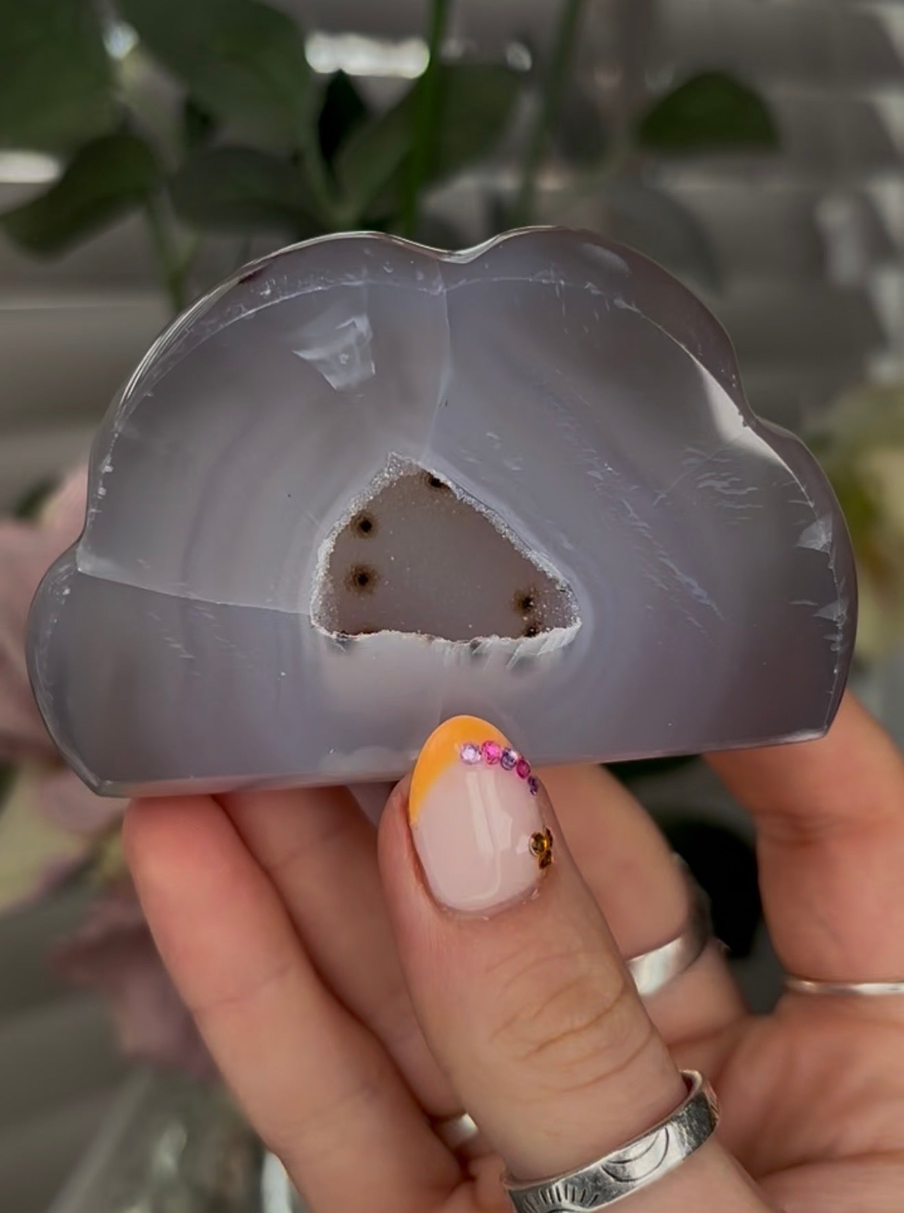 Beautiful, agate cloud with druzy