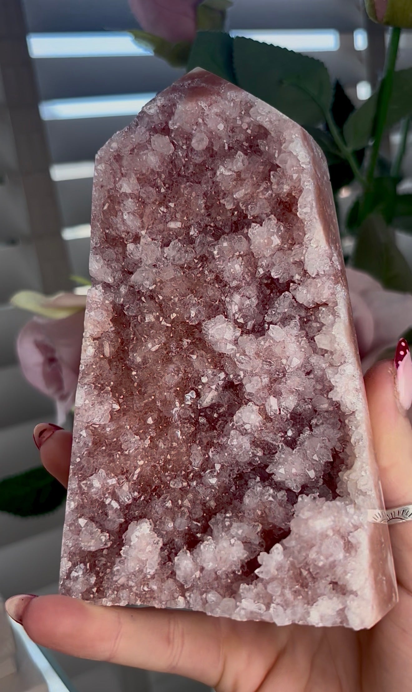 Hq druzy Pink amethyst tower 15cm(h)
