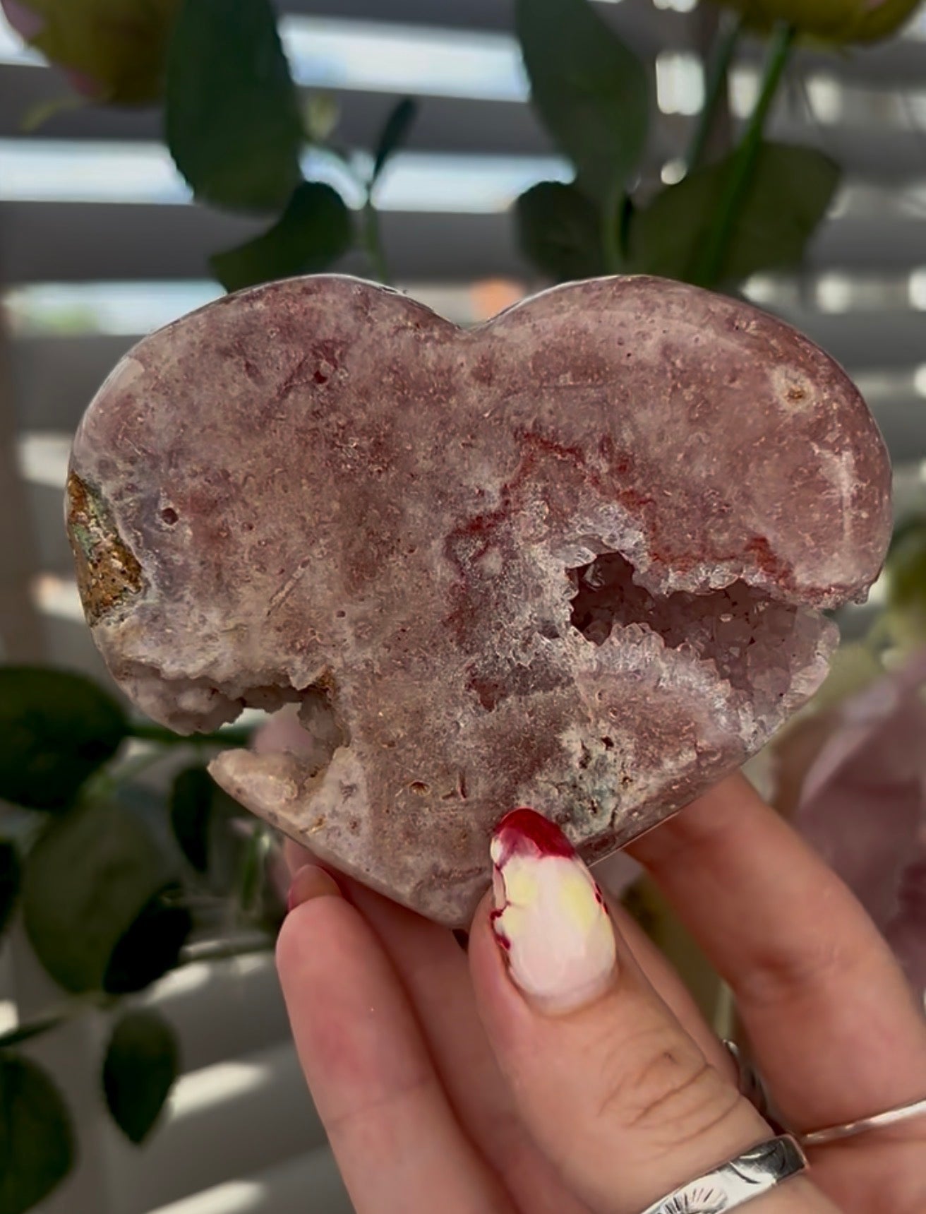 pink amethyst heart - comes with stand (8cm)
