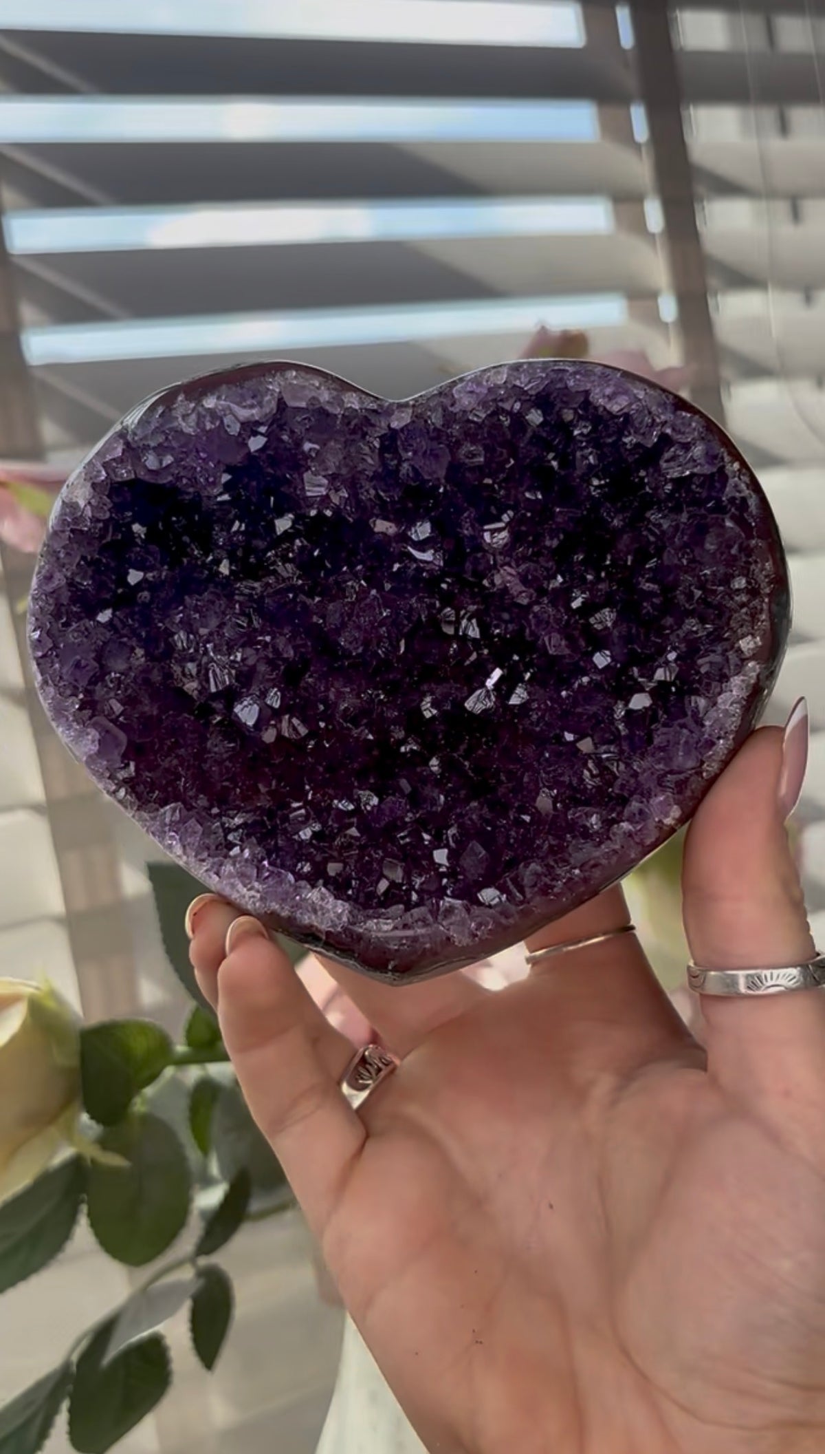 Uruguay amethyst heart - comes with stand