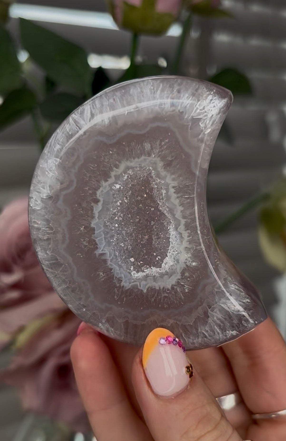 Beautiful, agate moon with druzy - stand included