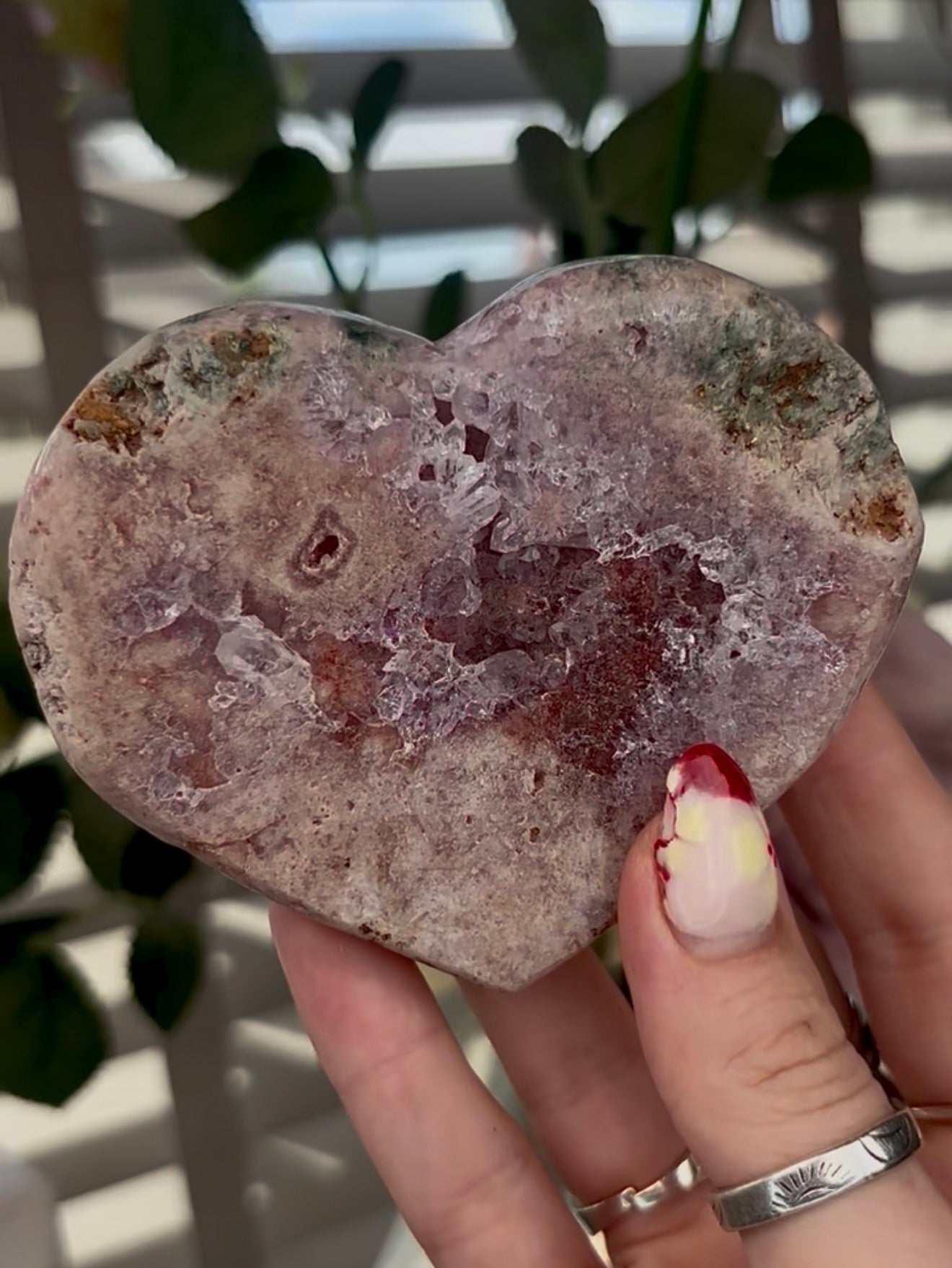 pink amethyst heart - comes with stand 9.5cm