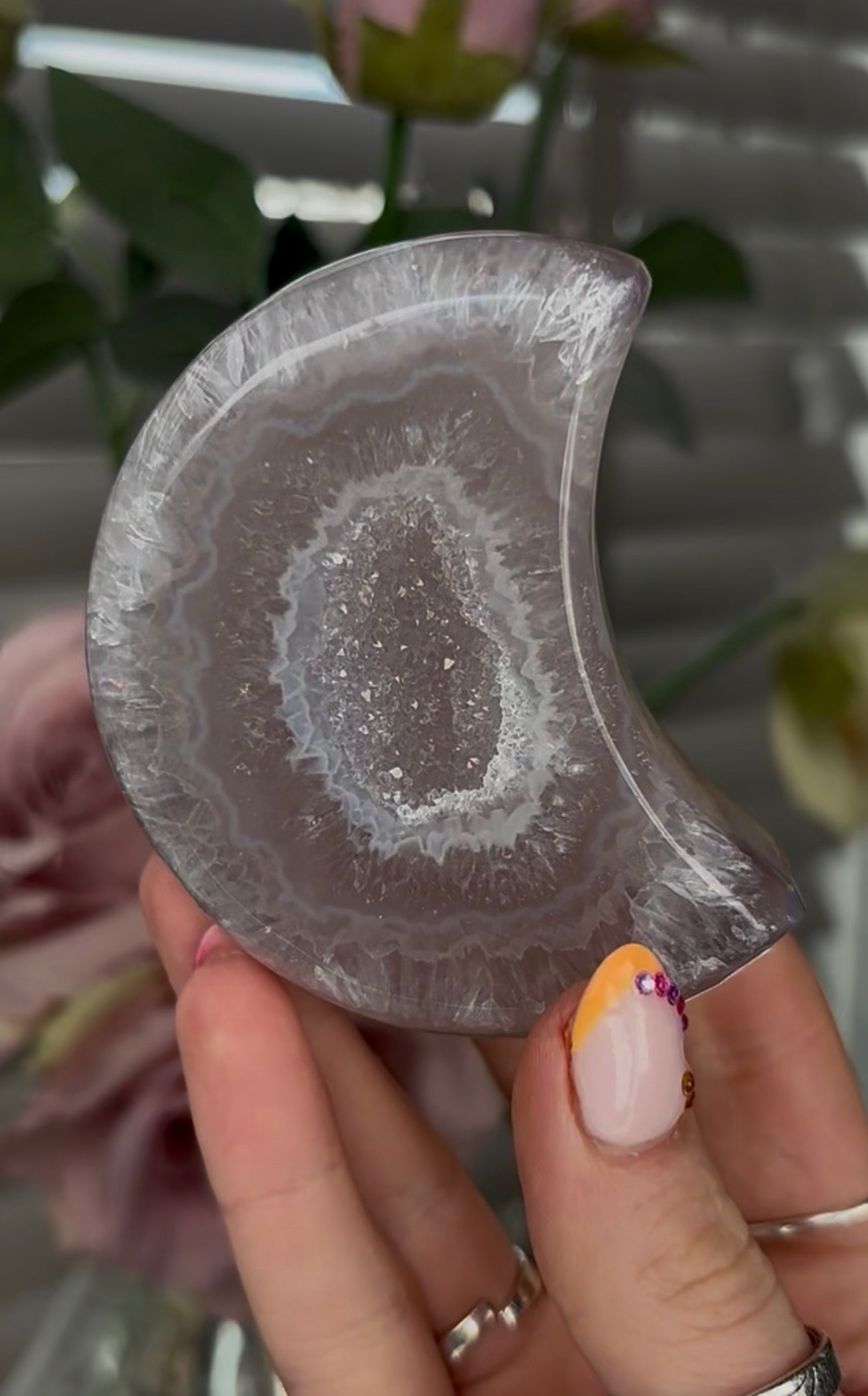 Beautiful, agate moon with druzy - stand included