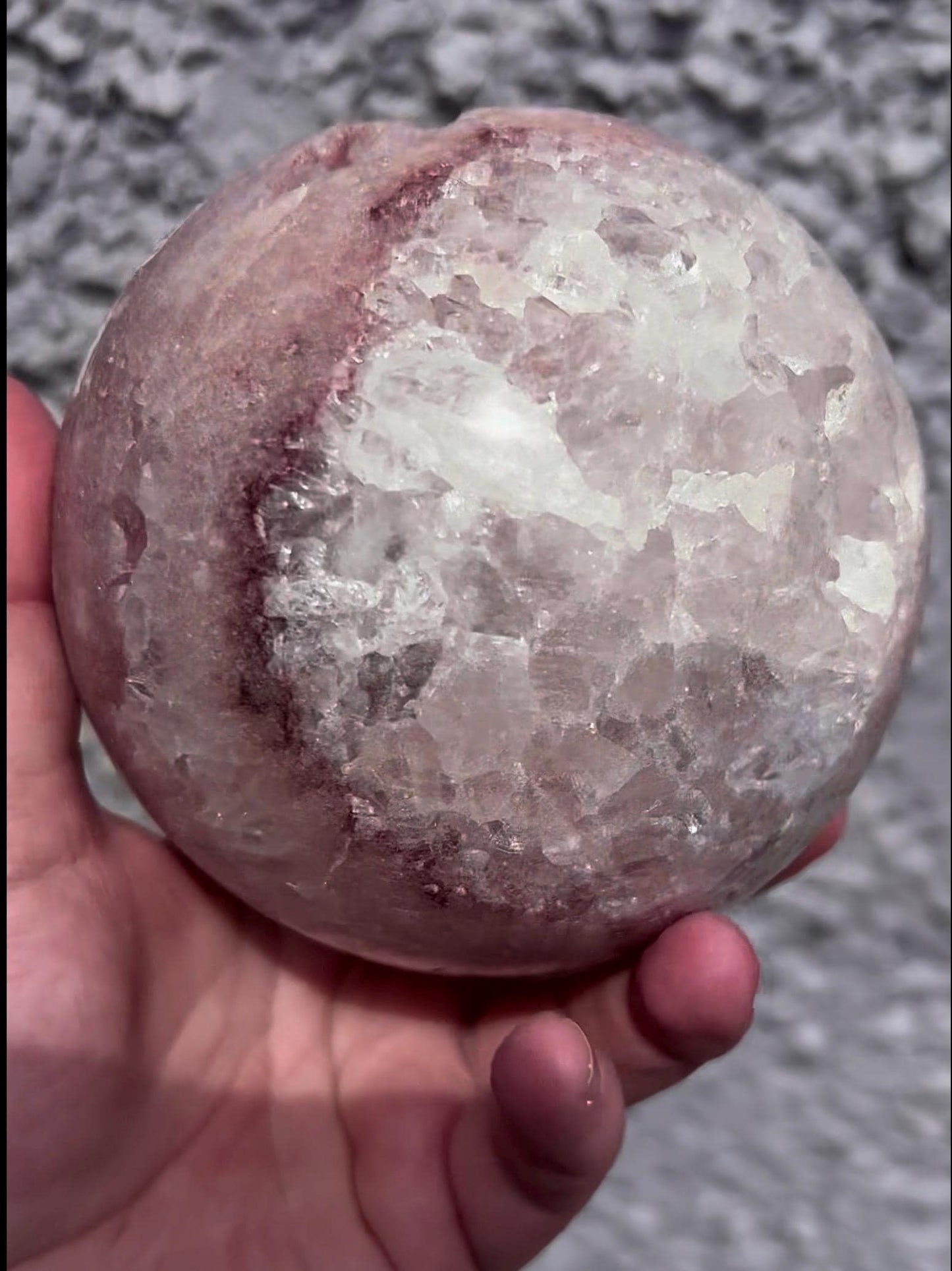 large, high grade, statement pink amethyst with a perfect pink tone &beautiful flower formations and high clarity quartz 1.808kg