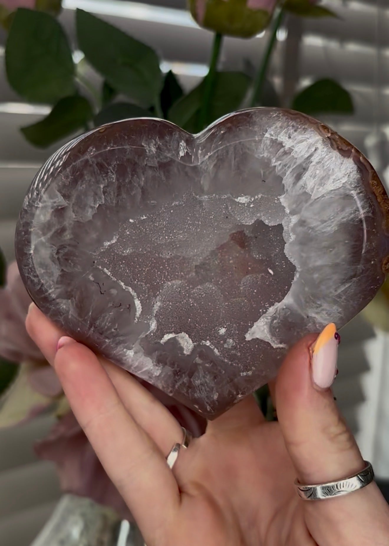 Beautiful, high grade, agate heart with druzy - stand included