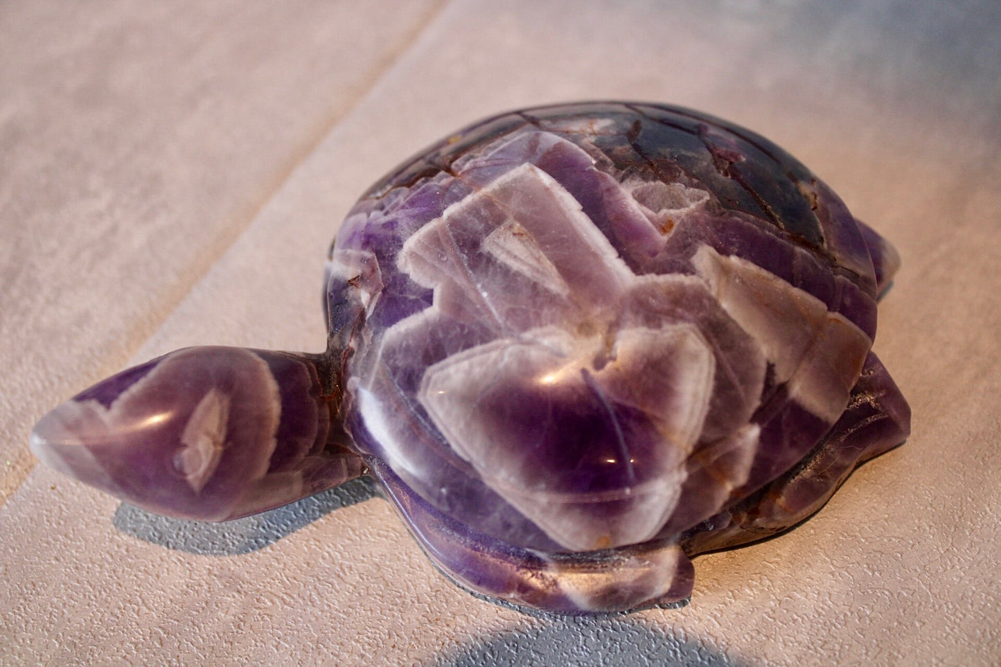 Large dream amethyst sea turtle carving 13cm(L) 9cm(w)