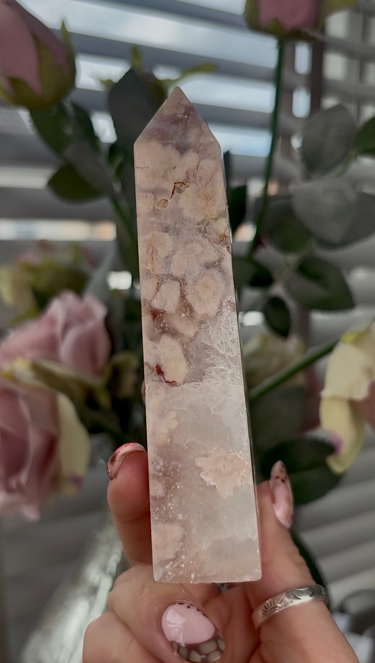 Flower agate tower with quartz