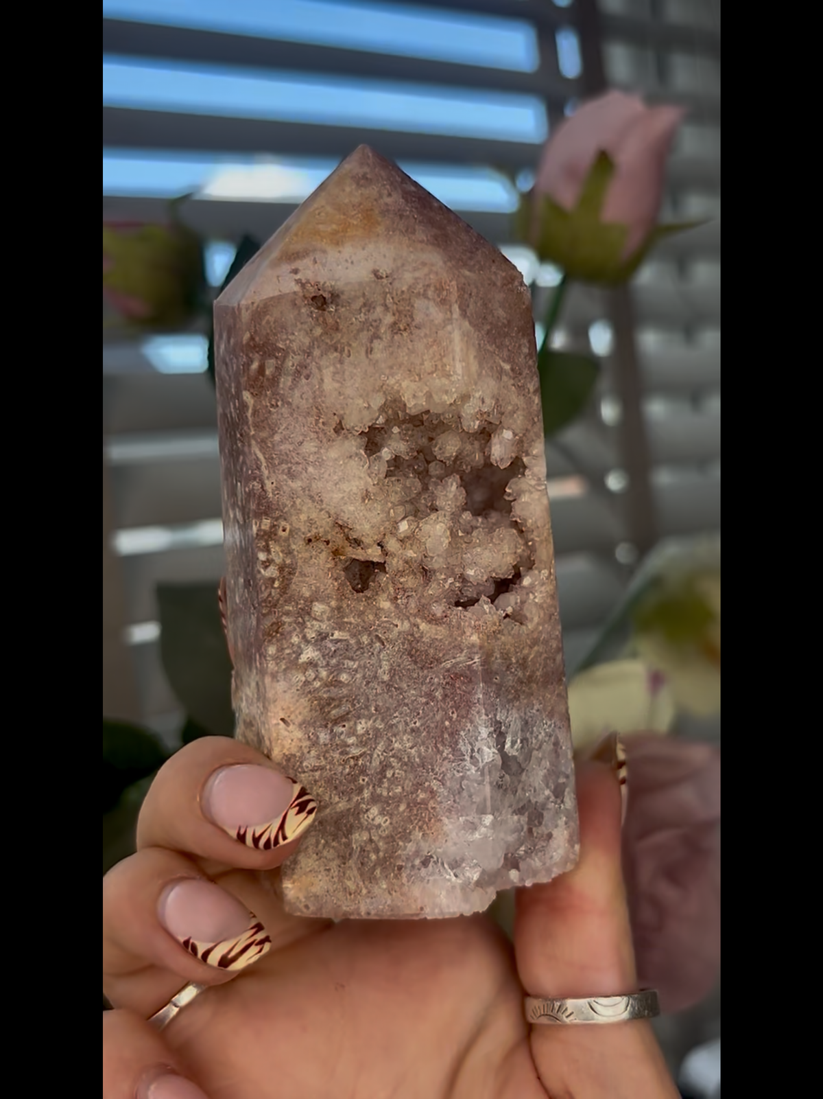 Beautiful, Pink amethyst tower 11.3cm 5.5cm(w) 285g
