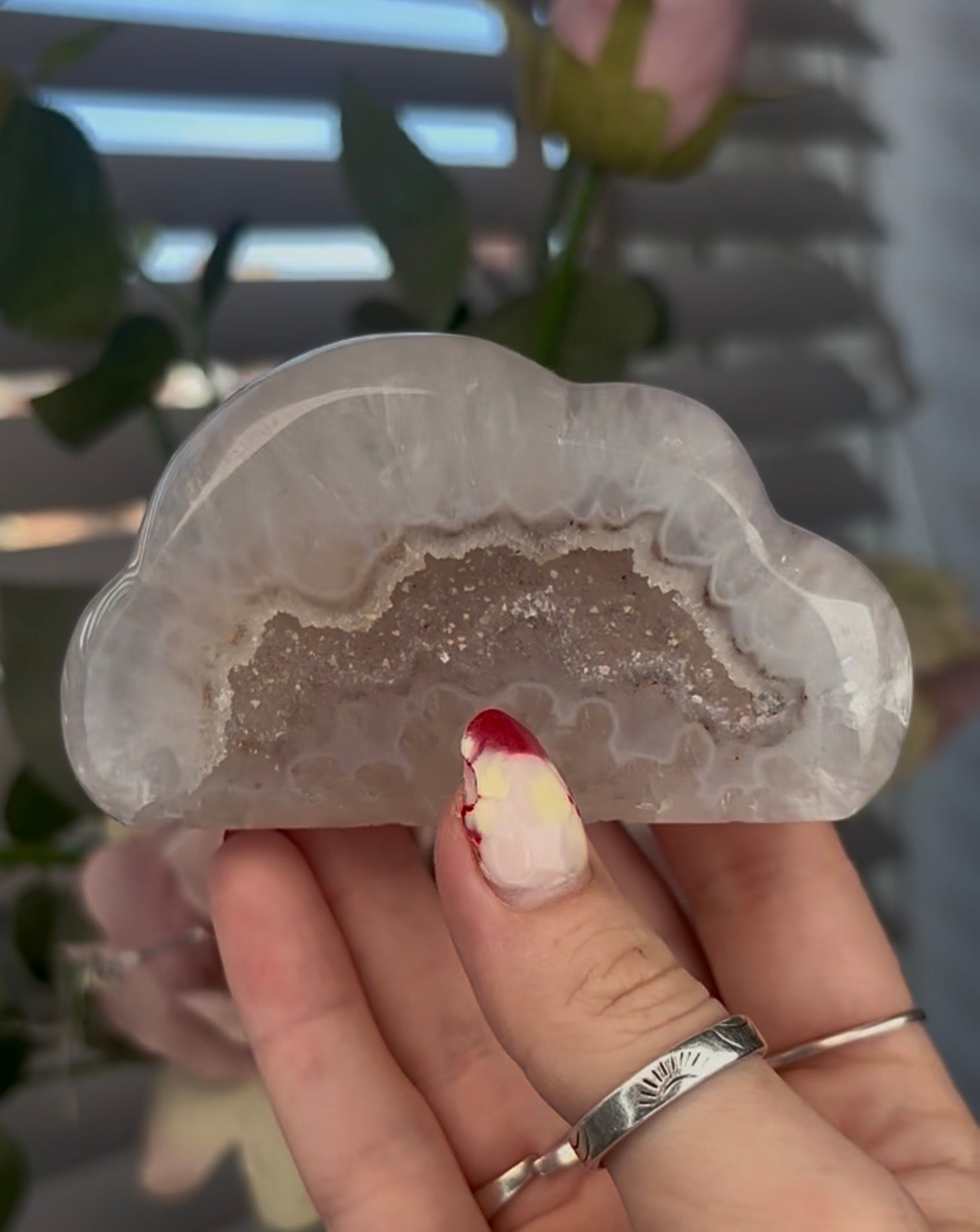 Beautiful, agate cloud with druzy