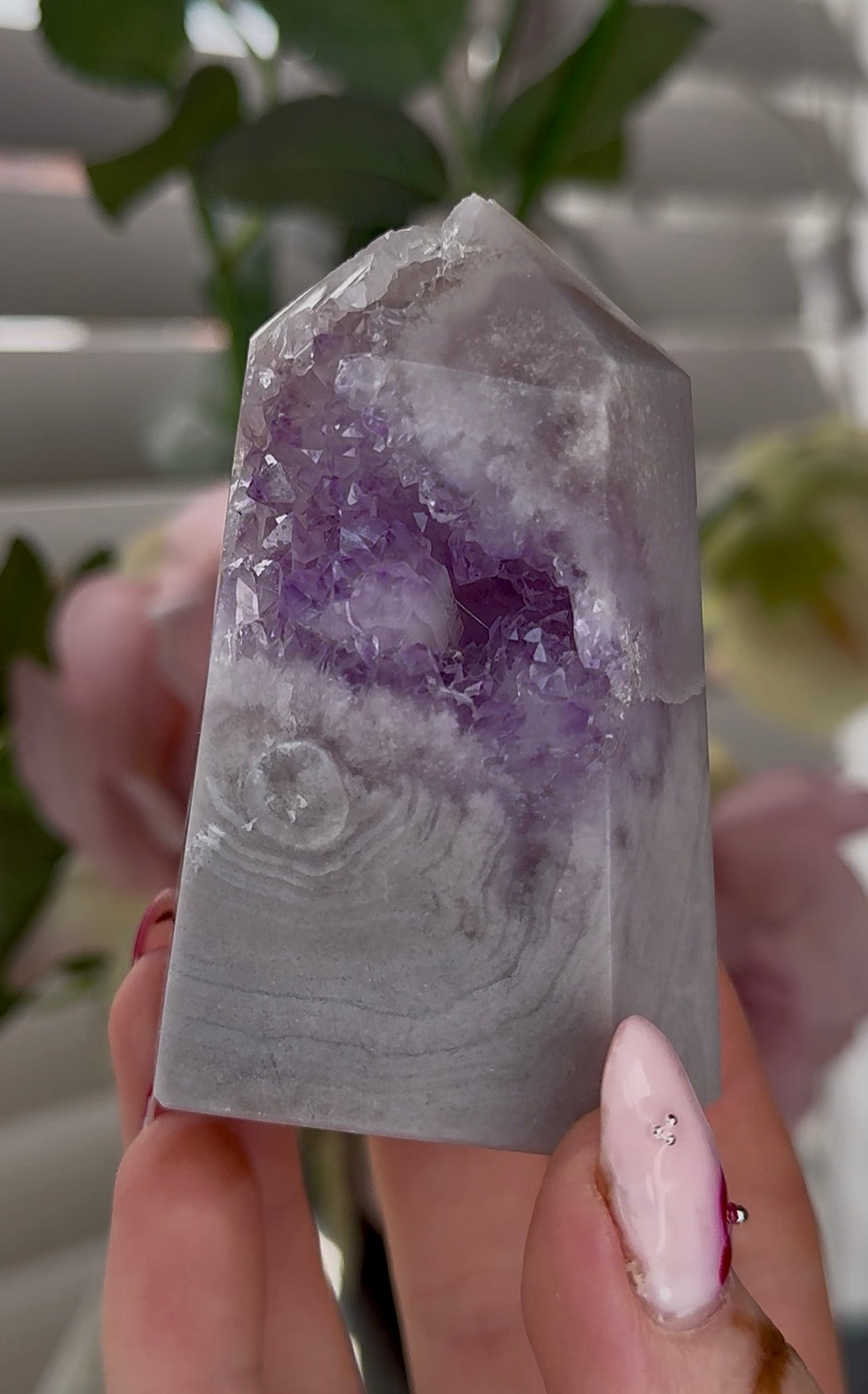 High quality Pink amethyst tower in lilac tones 8cm(h) 5cm(w)