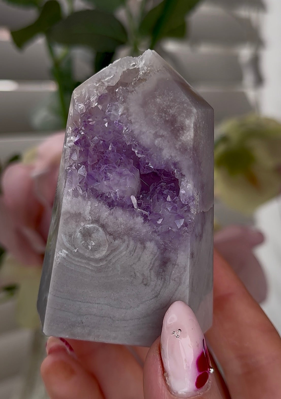High quality Pink amethyst tower in lilac tones 8cm(h) 5cm(w)
