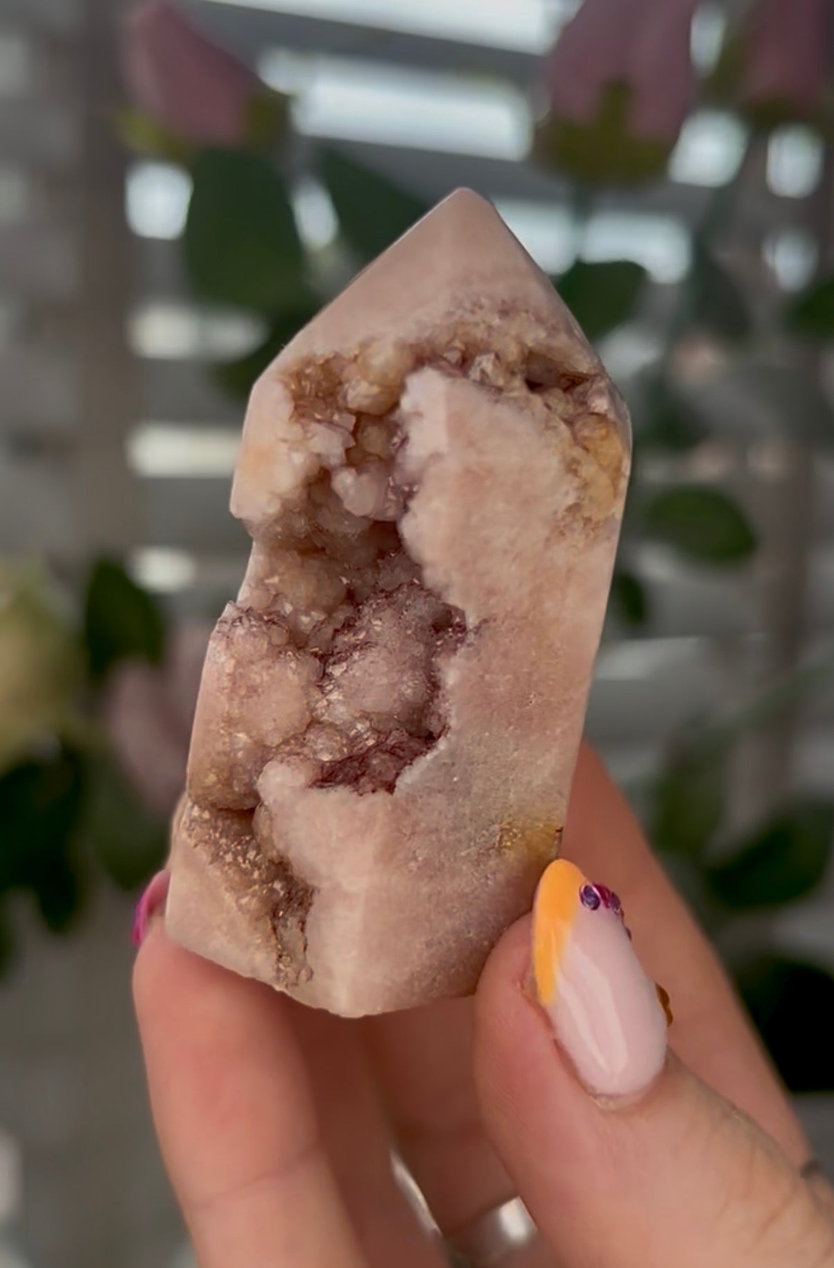 Beautiful, mini Pink amethyst tower