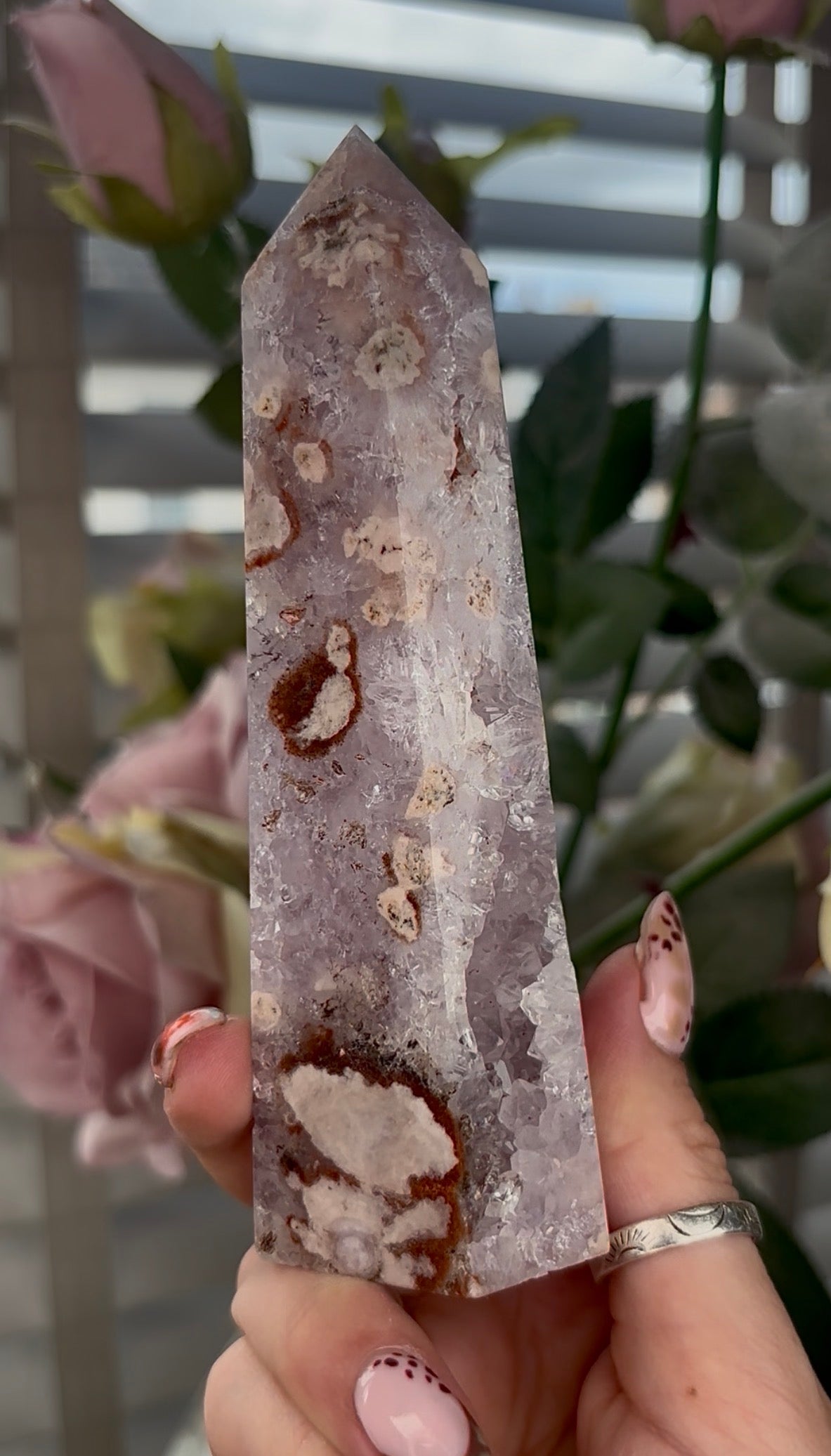 High grade, Amethyst Flower agate tower with quartz