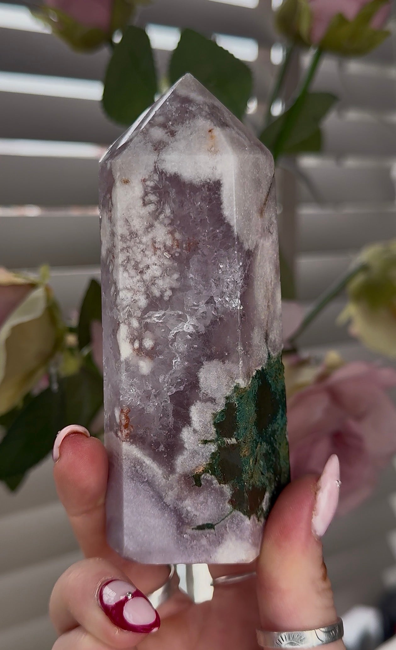 Hq Pink amethyst tower in lilac tones 12cm(h) 5cm(w)