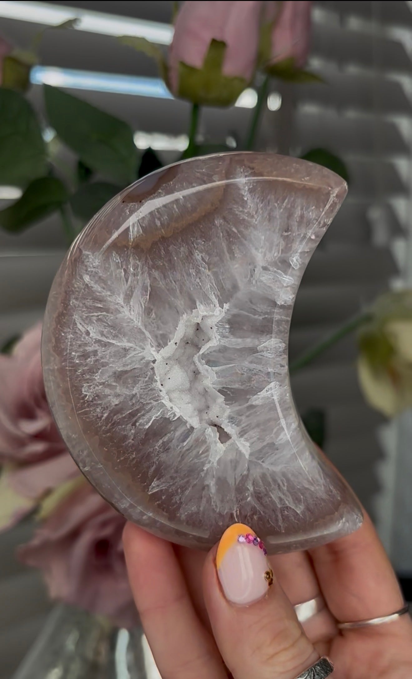 Beautiful, high quality, agate moon with druzy - stand included